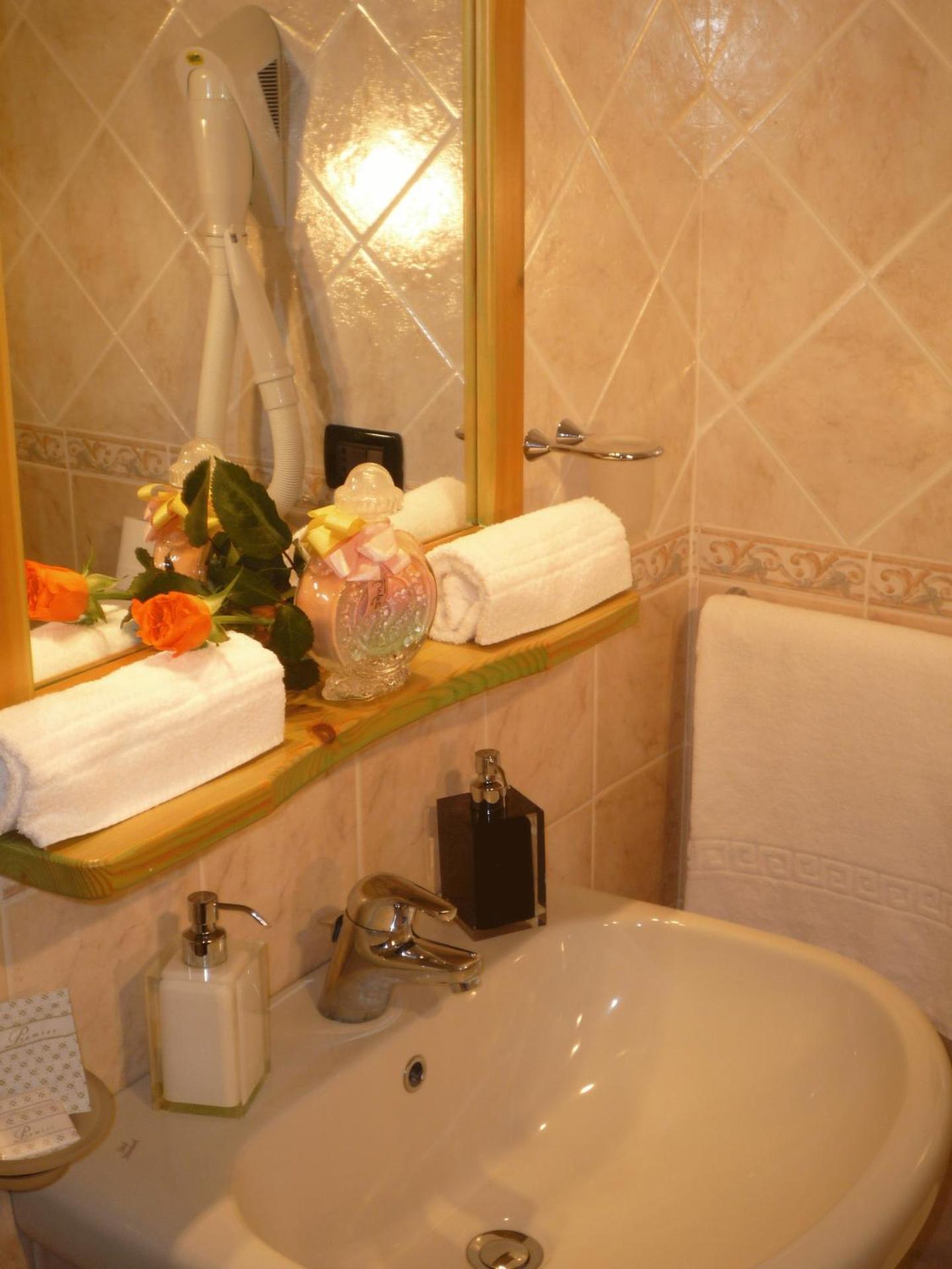 Hotel Rosa dei Venti - Photo 9