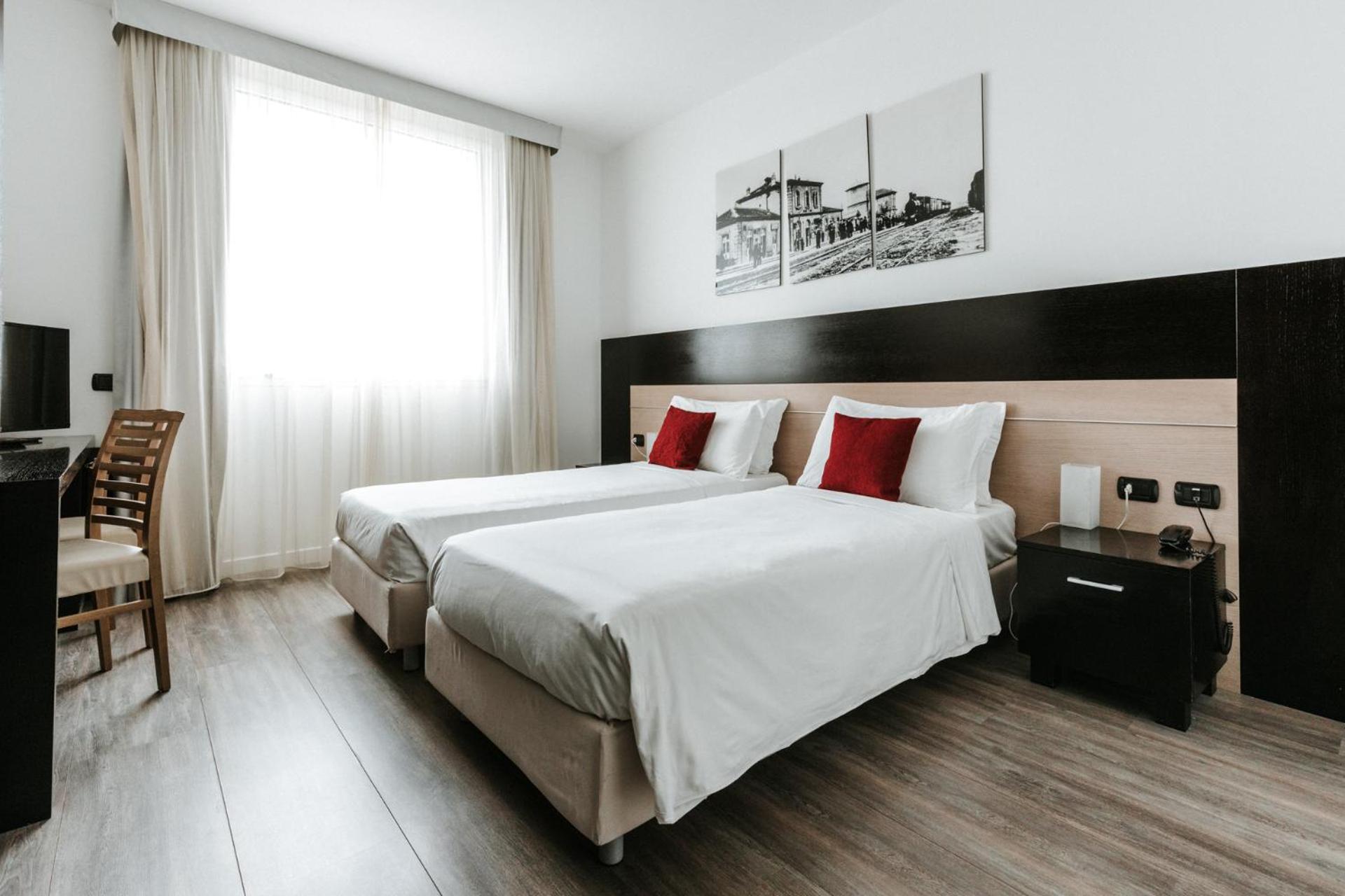Hotel Carpi - Photo 2