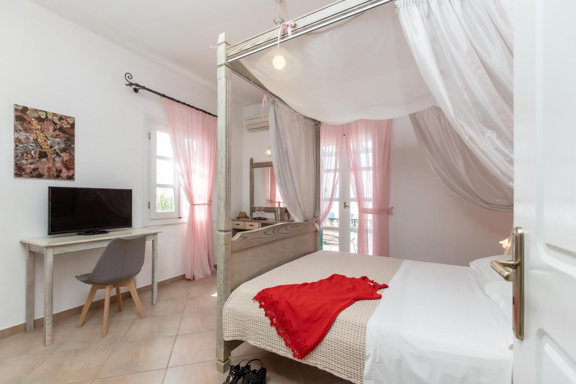 Annita's Village Hotel - Photo 32