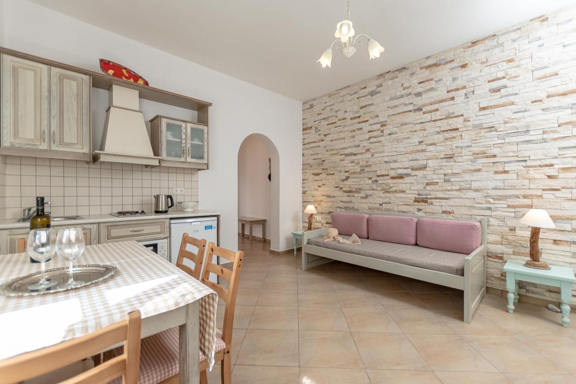 Annita's Village Hotel - Photo 34