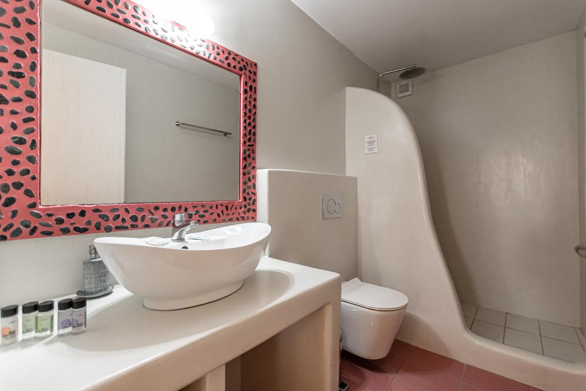 Annita's Village Hotel - Photo 9