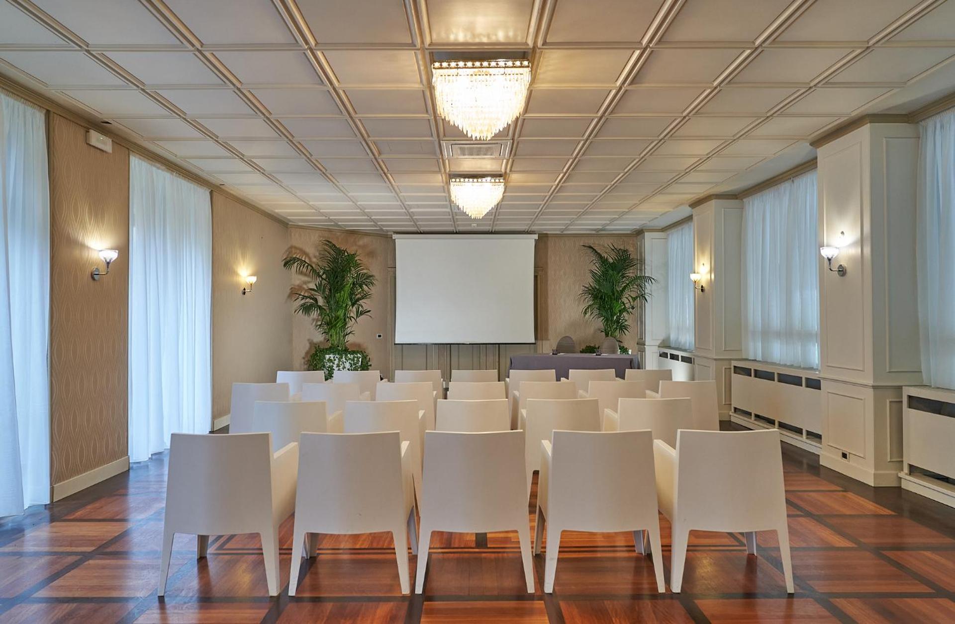 Hotel Astoria - Photo 7
