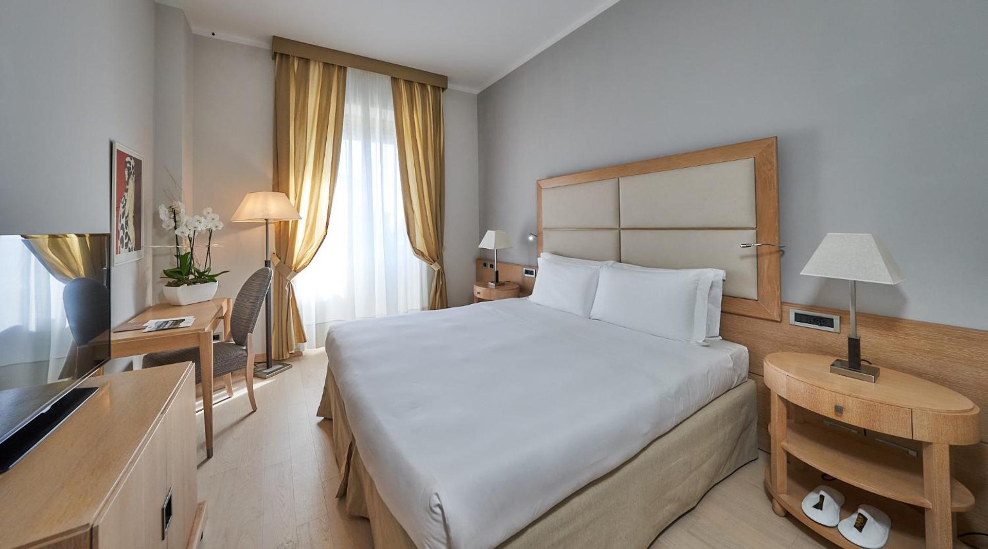 Hotel Astoria - Photo 51