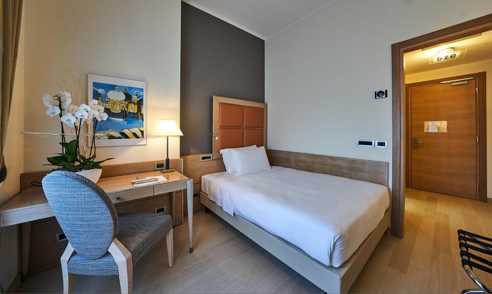 Hotel Astoria - Photo 36