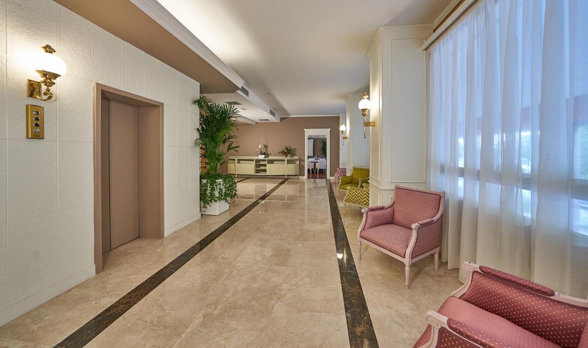 Hotel Astoria - Photo 27