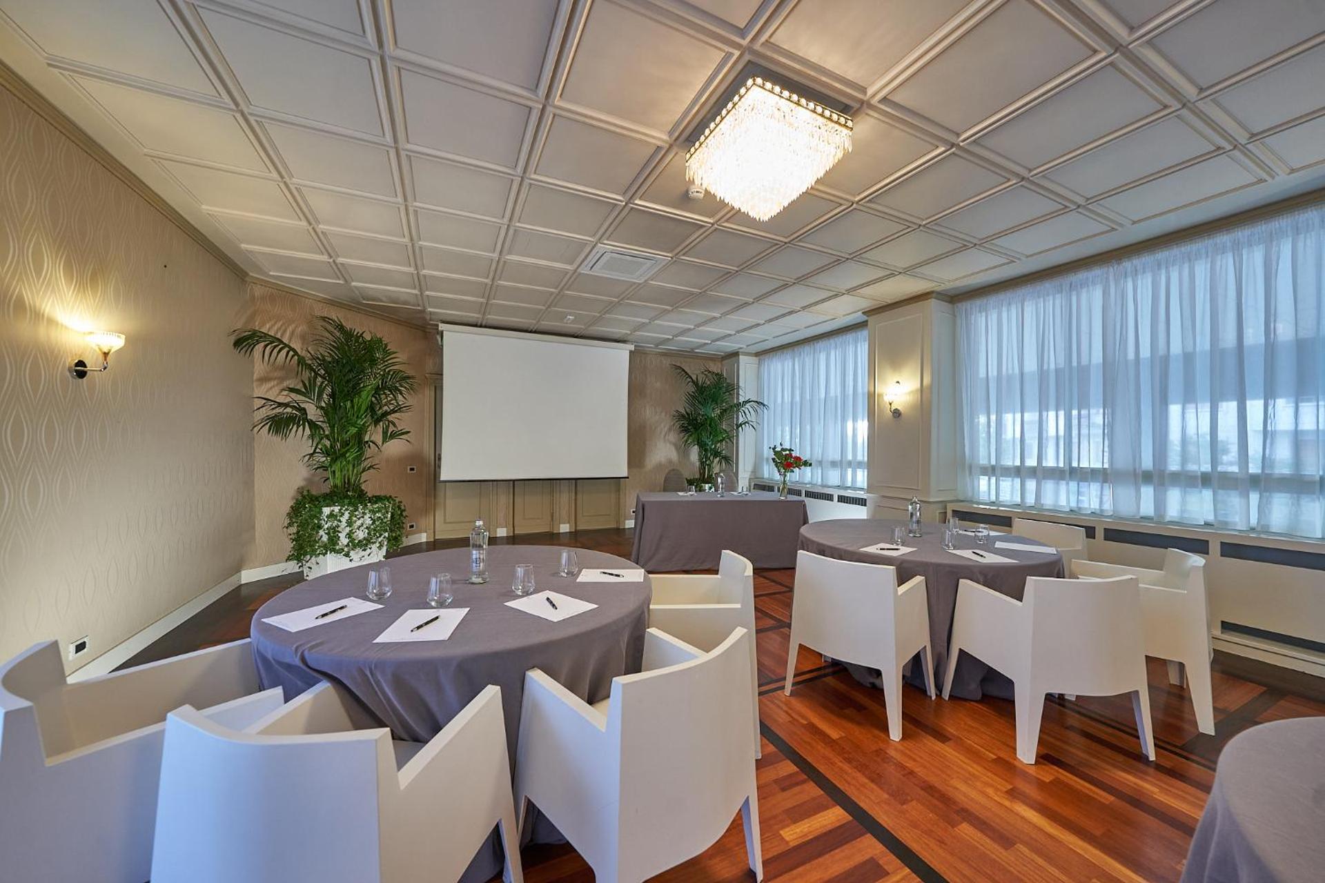 Hotel Astoria - Photo 24