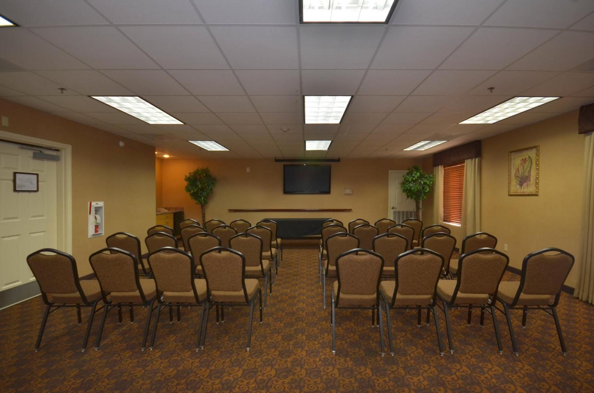 Holiday Inn Express Las Vegas-Nellis by IHG - Photo 10