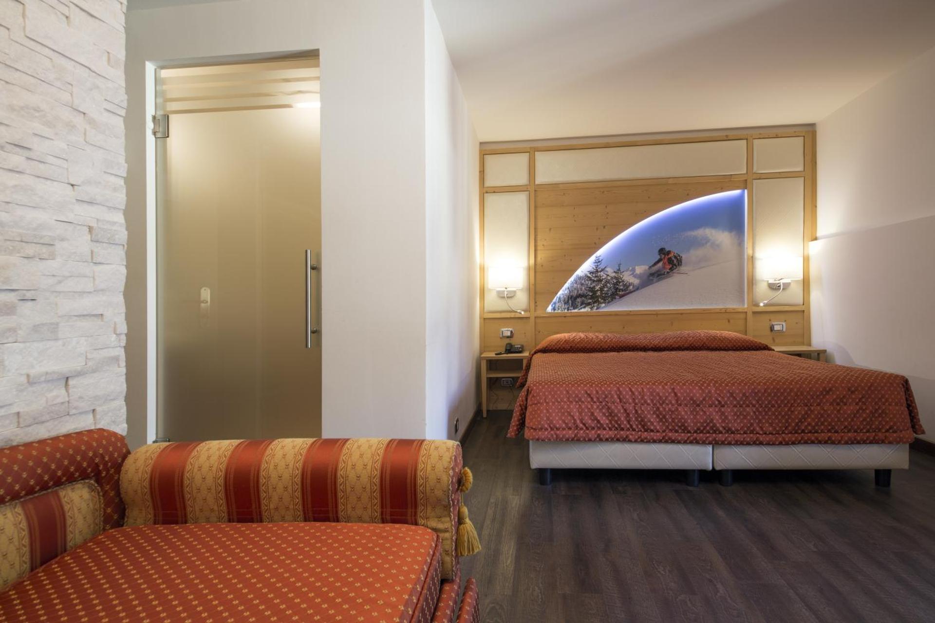 Hotel Touring - Photo 24
