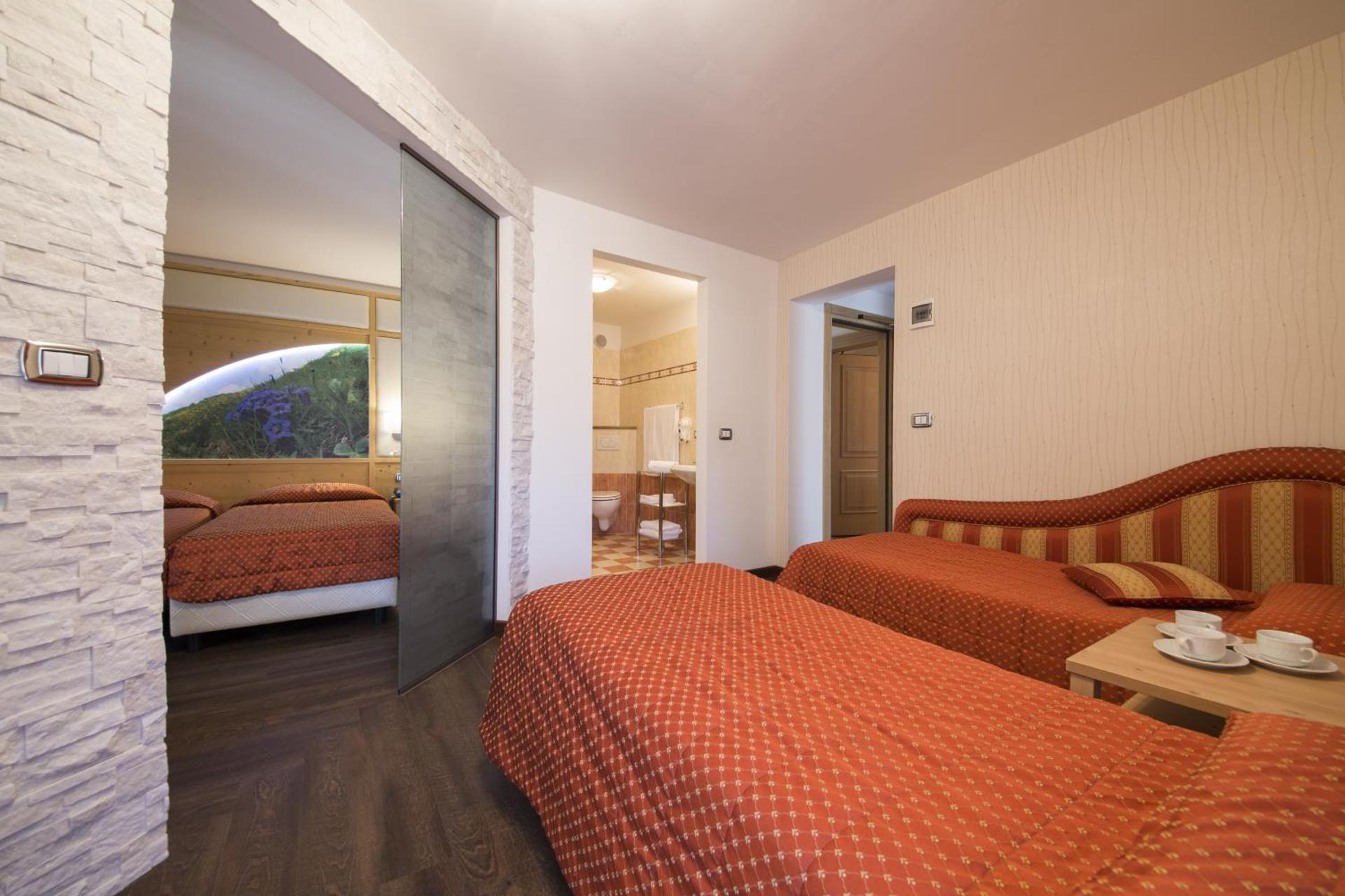 Hotel Touring - Photo 45