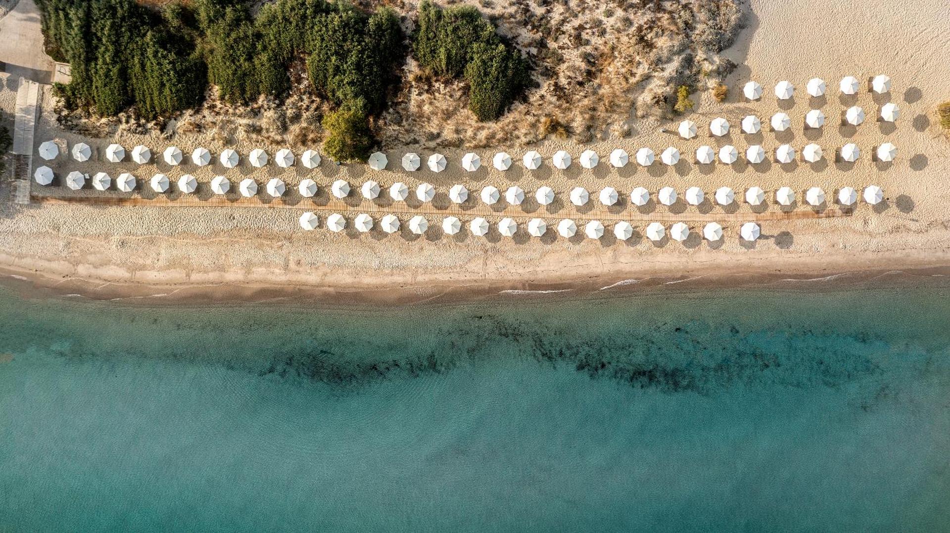 Caravia Beach Hotel - Photo 35