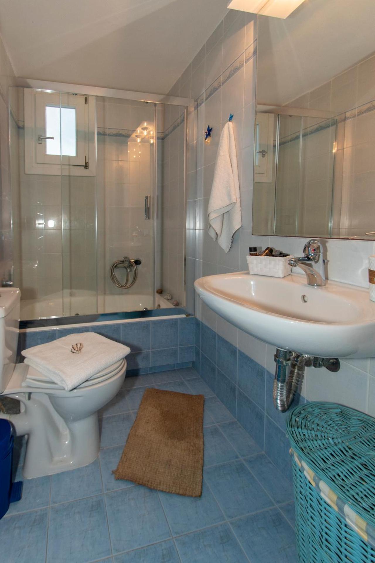 Milos Sunset Home - Photo 11