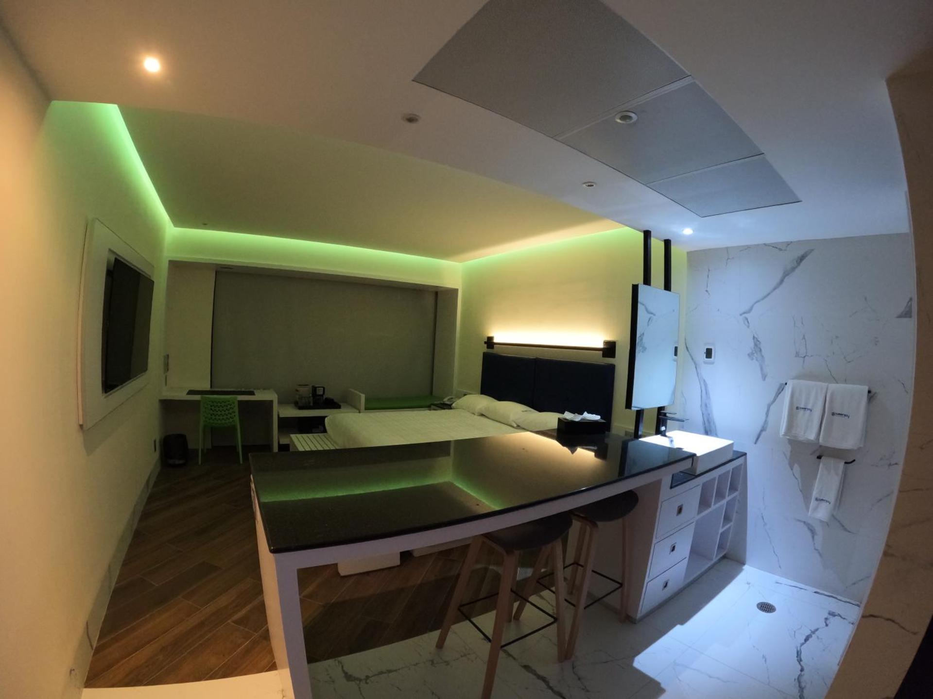 WeEnjoy Hotels Grand Prix Aeropuerto CDMX - Photo 87