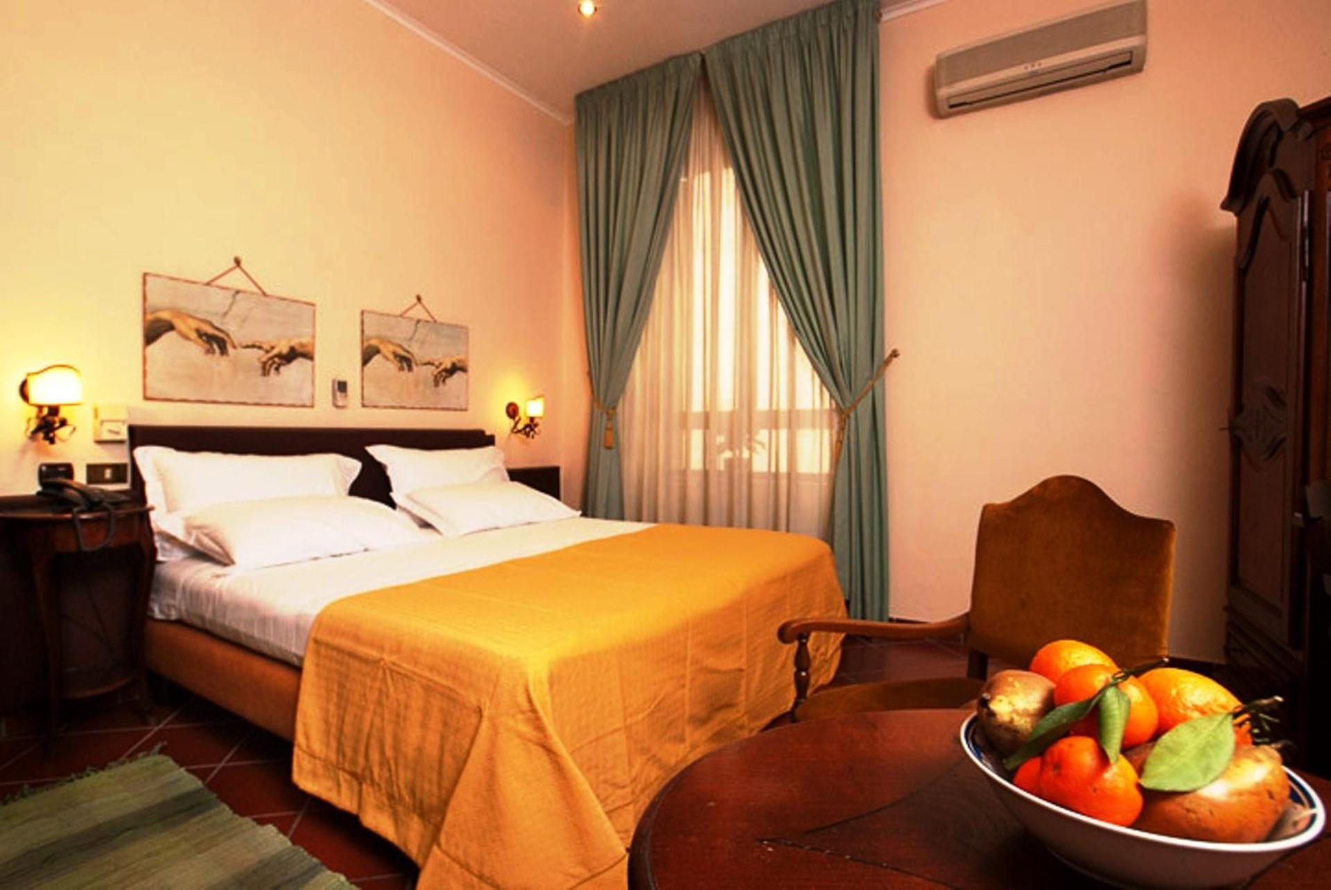 Hotel Toledo - Photo 12