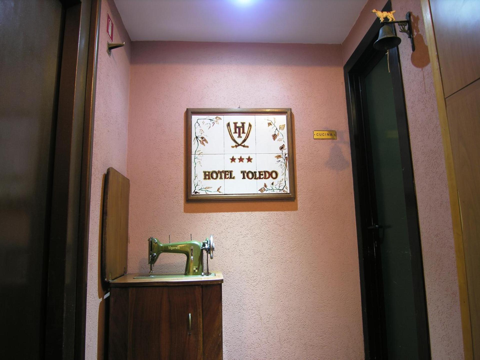 Hotel Toledo - Photo 59