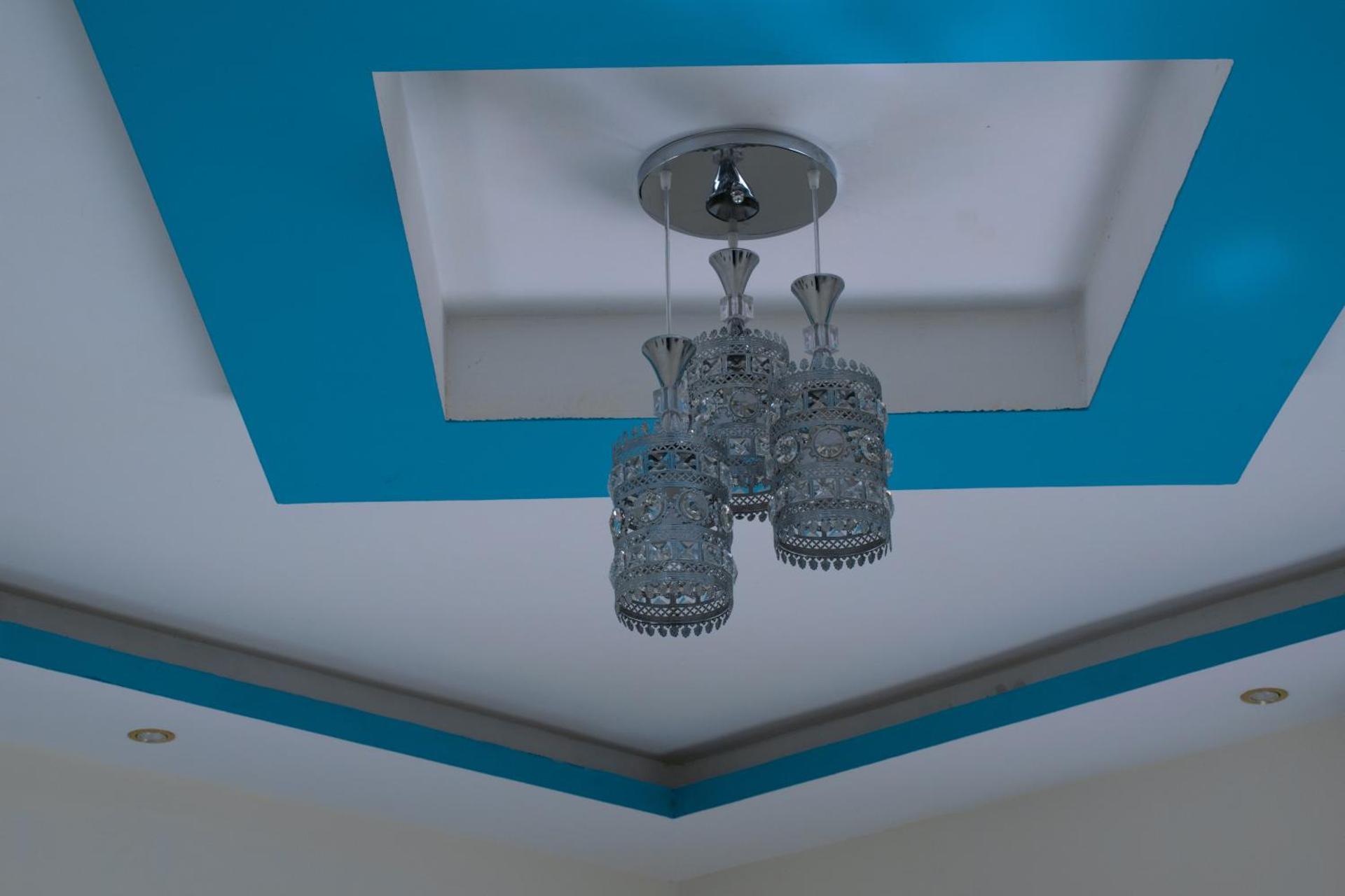 Crown Hotel - Photo 26