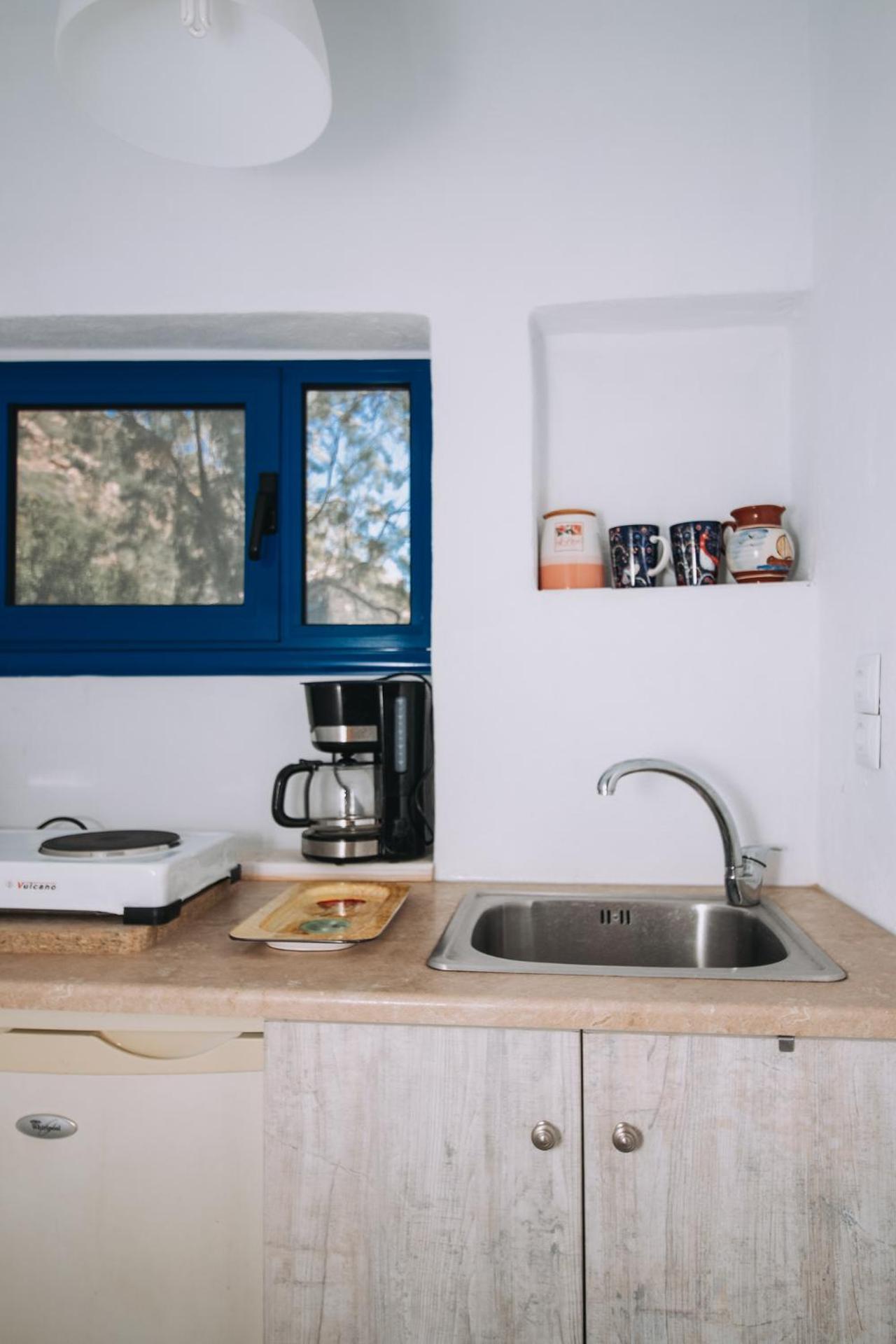 Agriolykos Pension - Photo 41