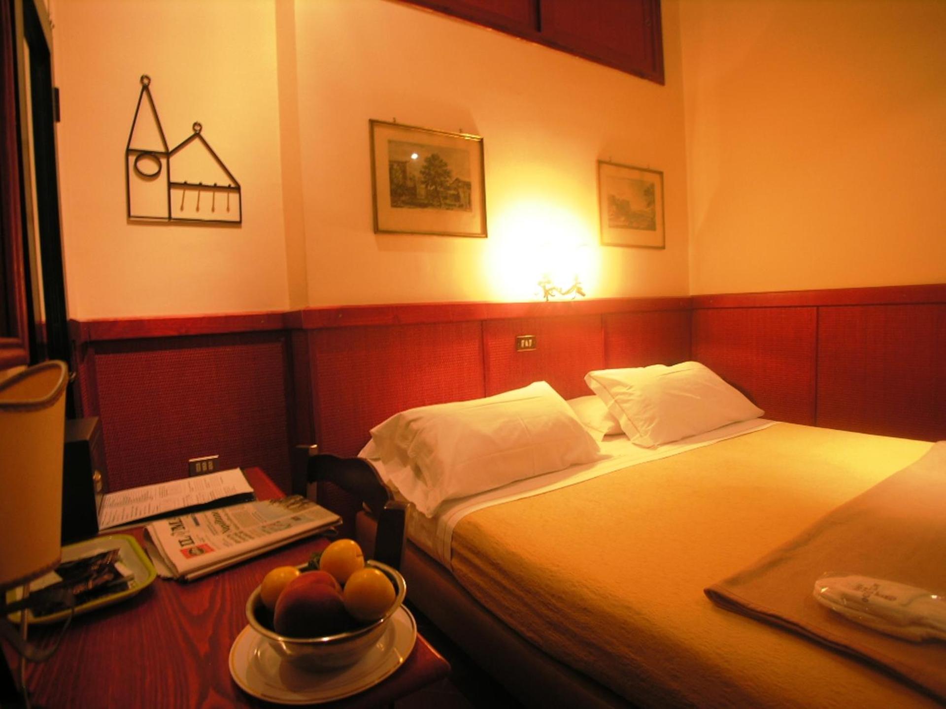 Hotel Toledo - Photo 23