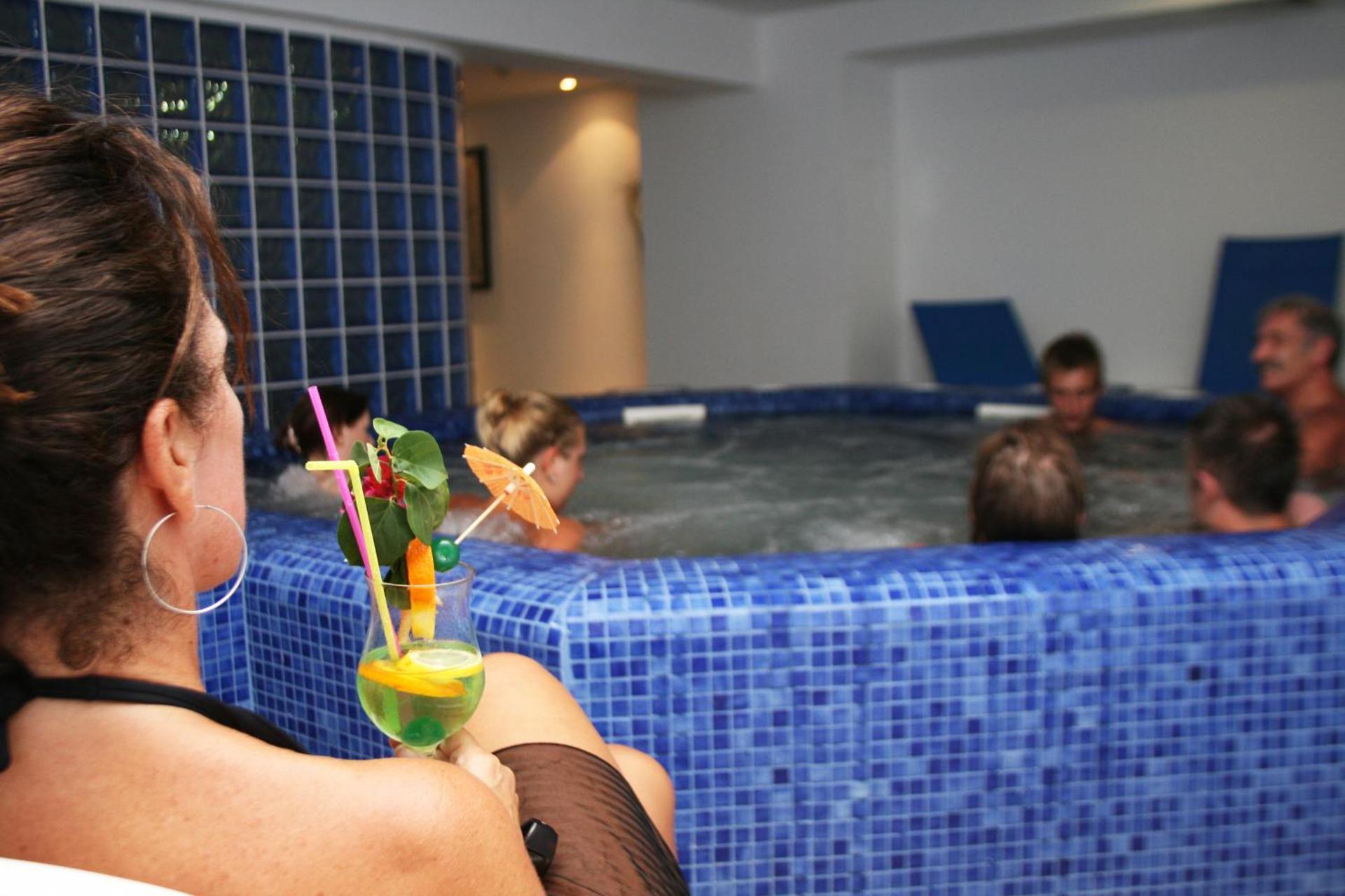 Poseidonia Beach Hotel - Photo 64