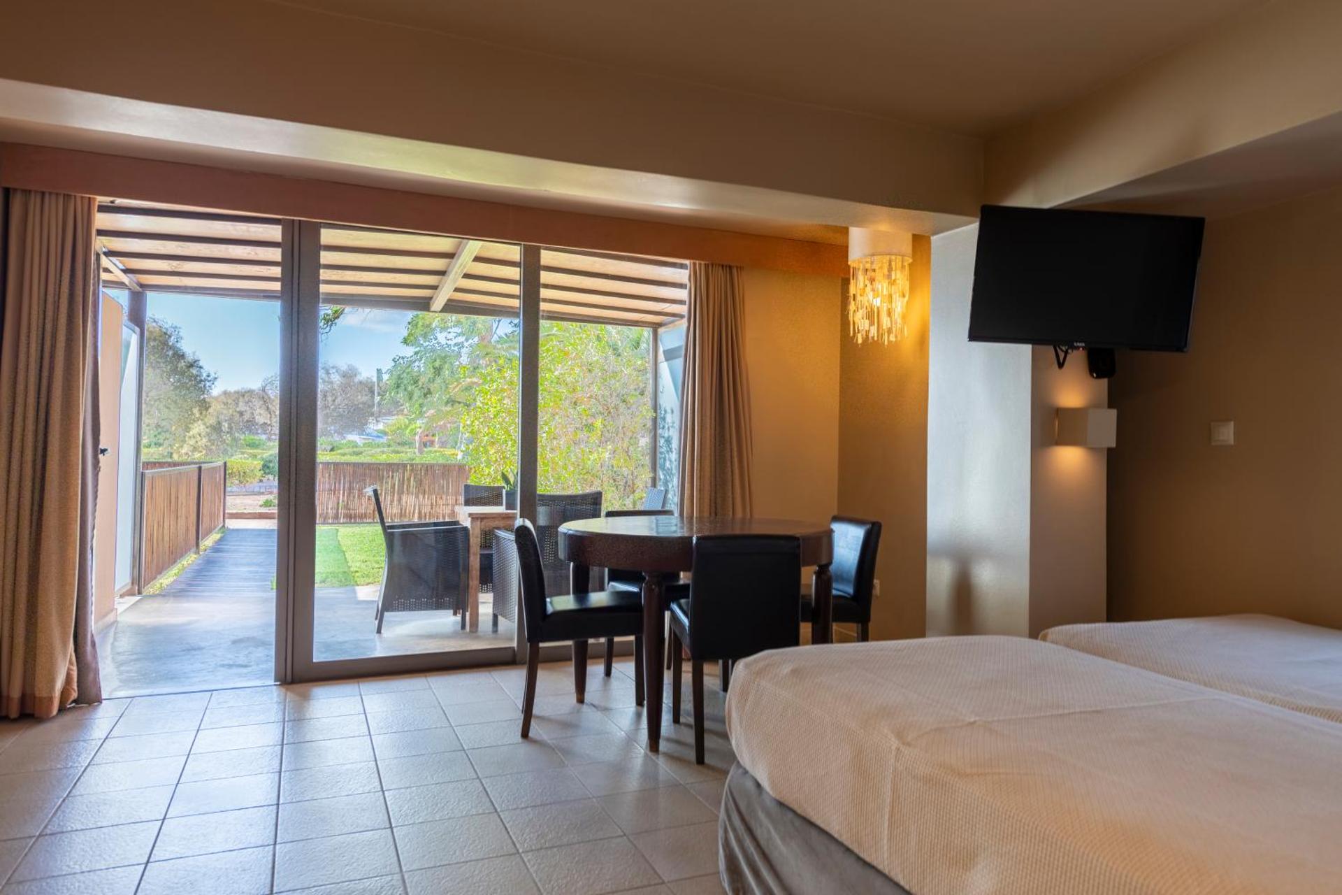 Aegeon Beach Hotel - Photo 43
