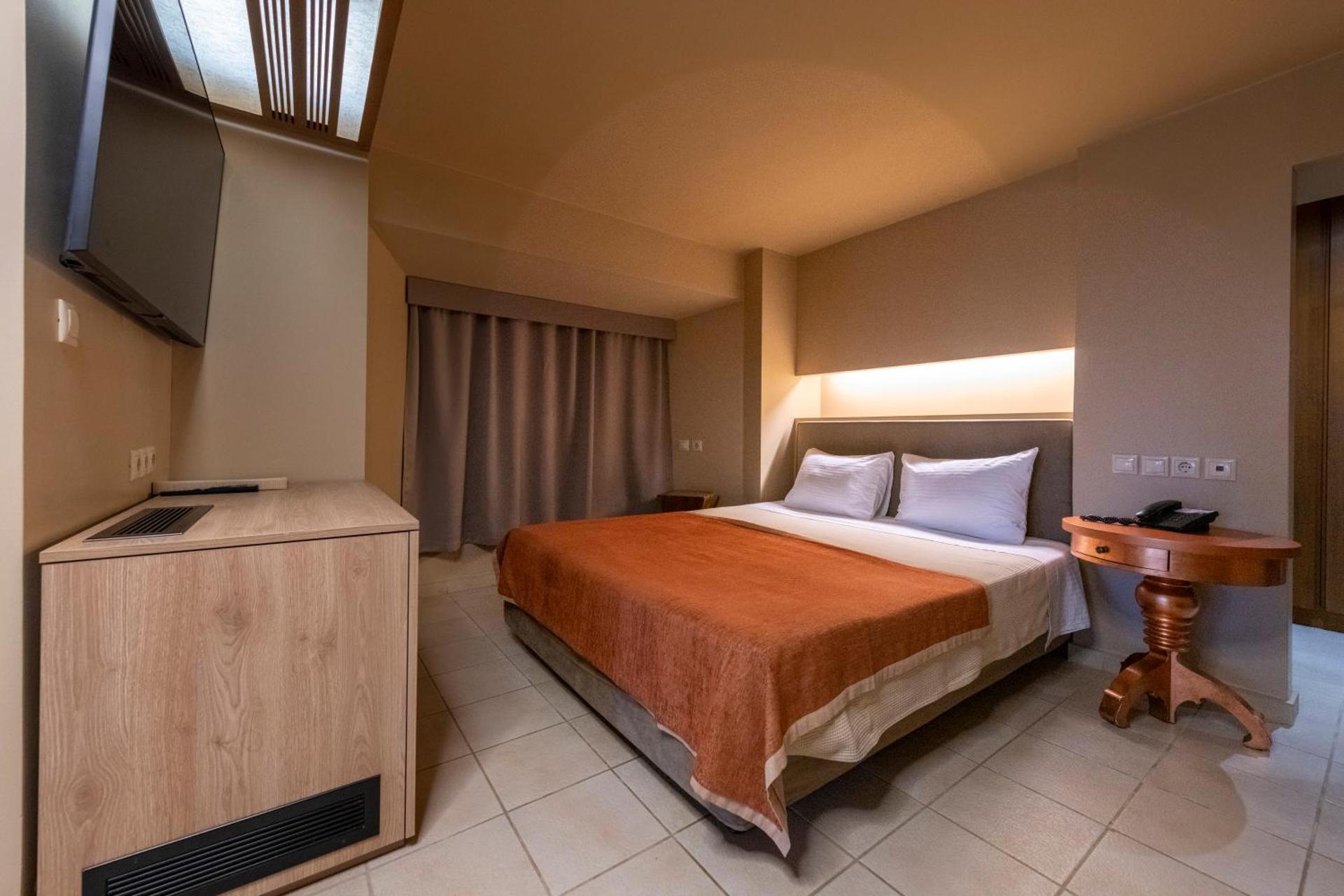 Aegeon Beach Hotel - Photo 42