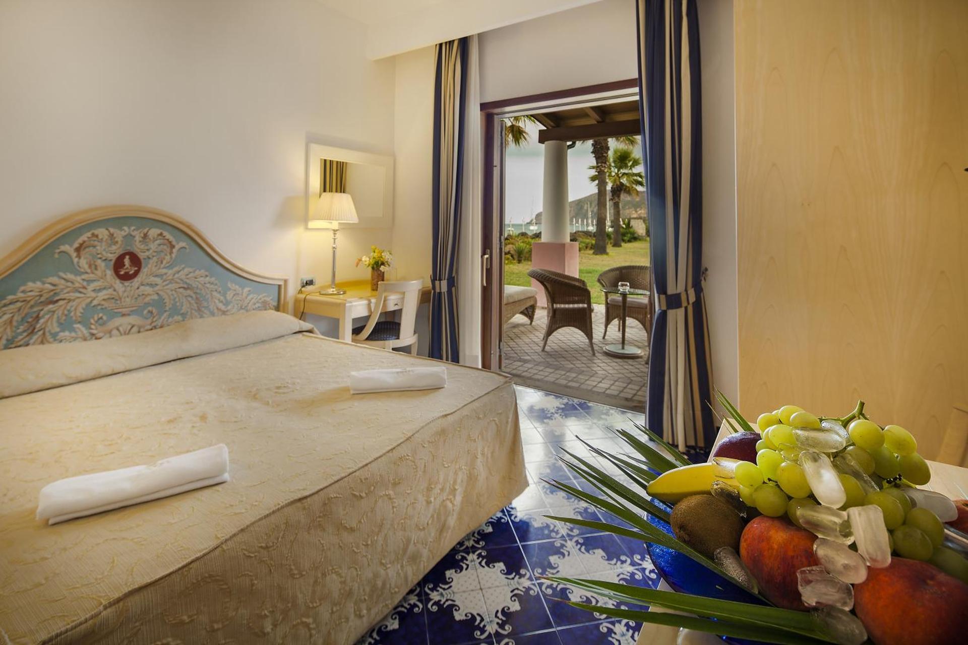 Hotel Eros - Photo 25