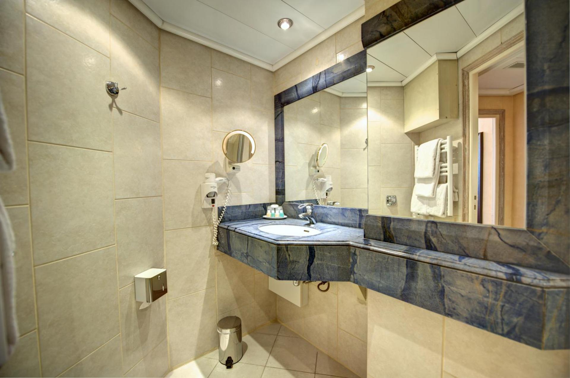 Hôtel Du Midi Paris Montparnasse - Photo 9