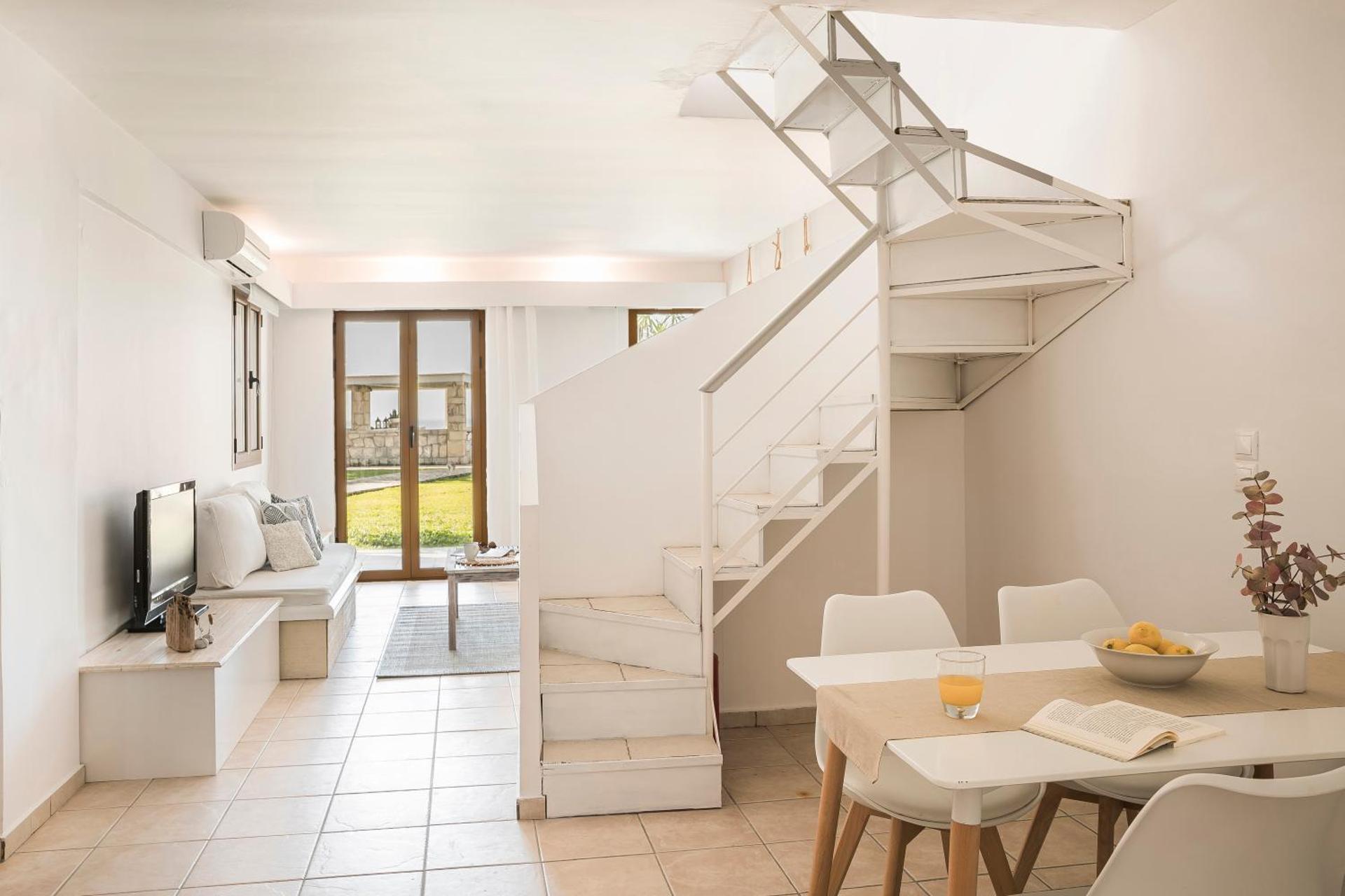 Agnanti Suites - Photo 25