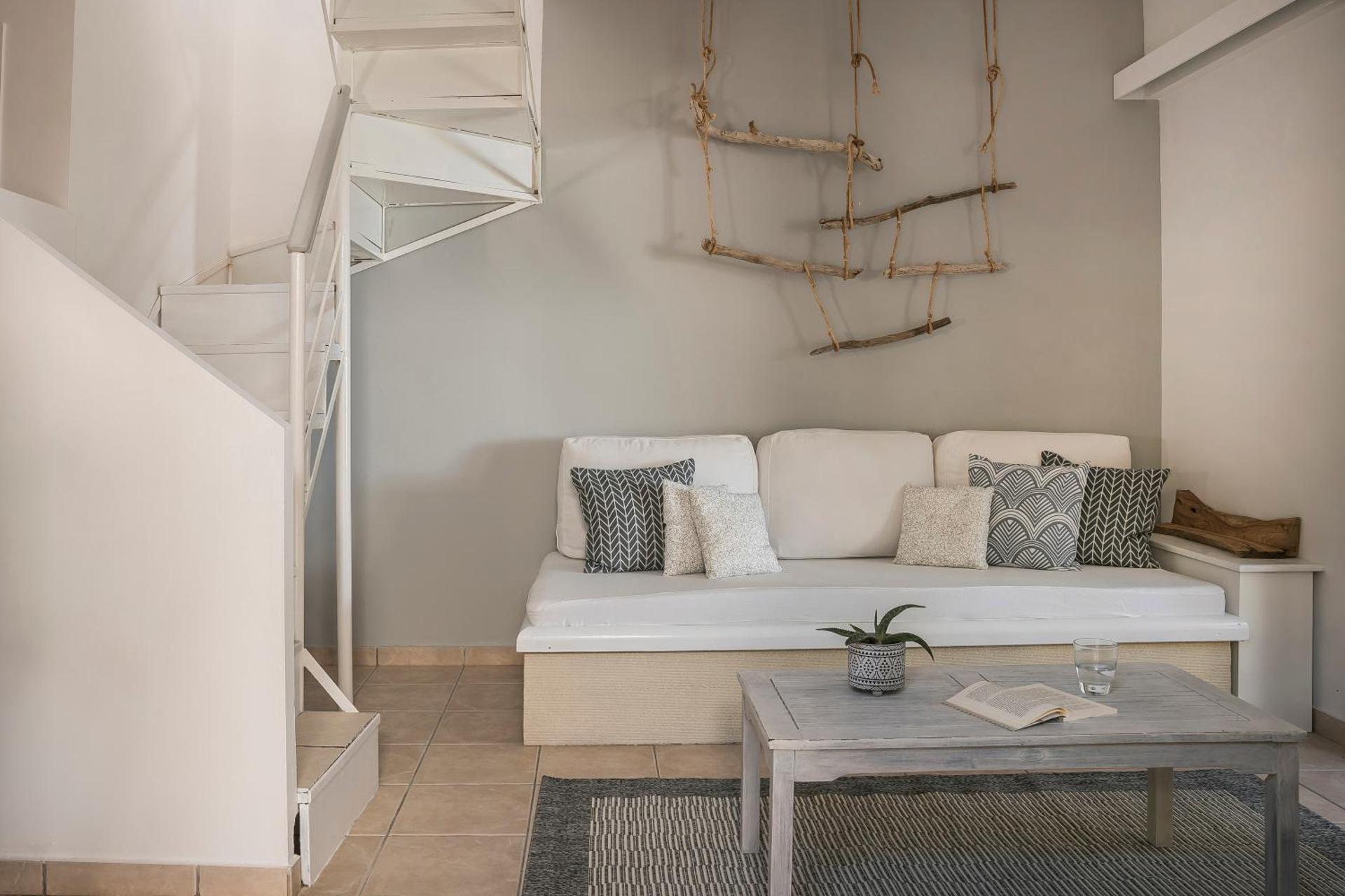 Agnanti Suites - Photo 23