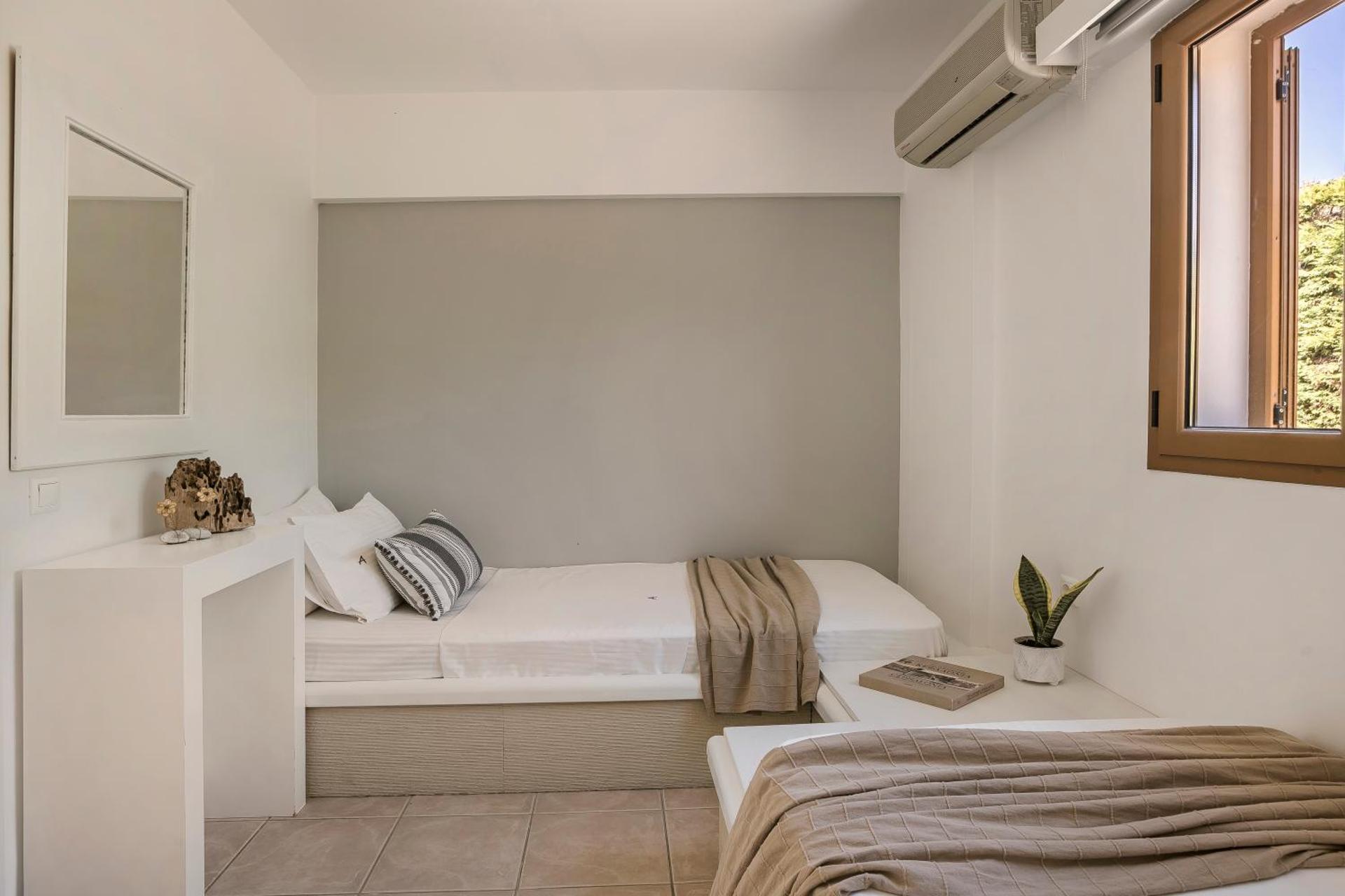 Agnanti Suites - Photo 8