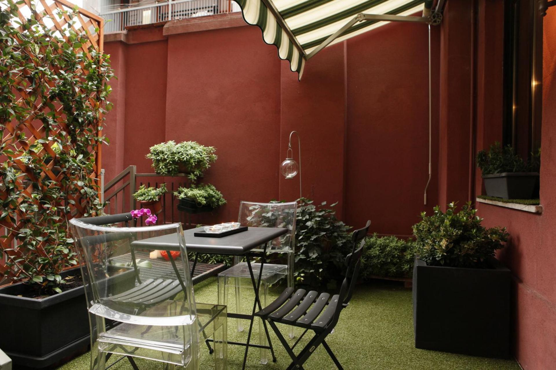 Hotel Lancaster - Photo 9