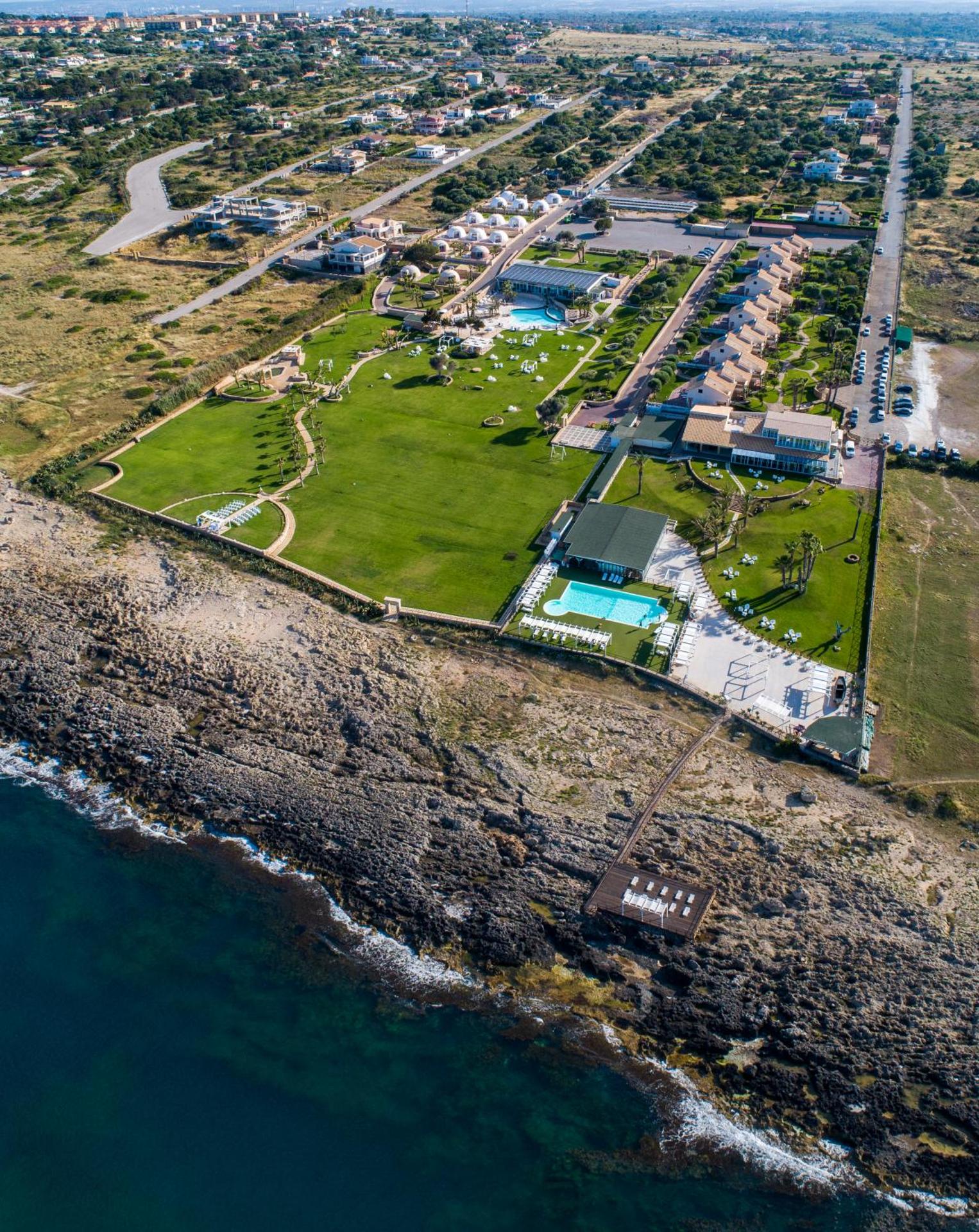 Hotel Capo Campolato - Photo 82