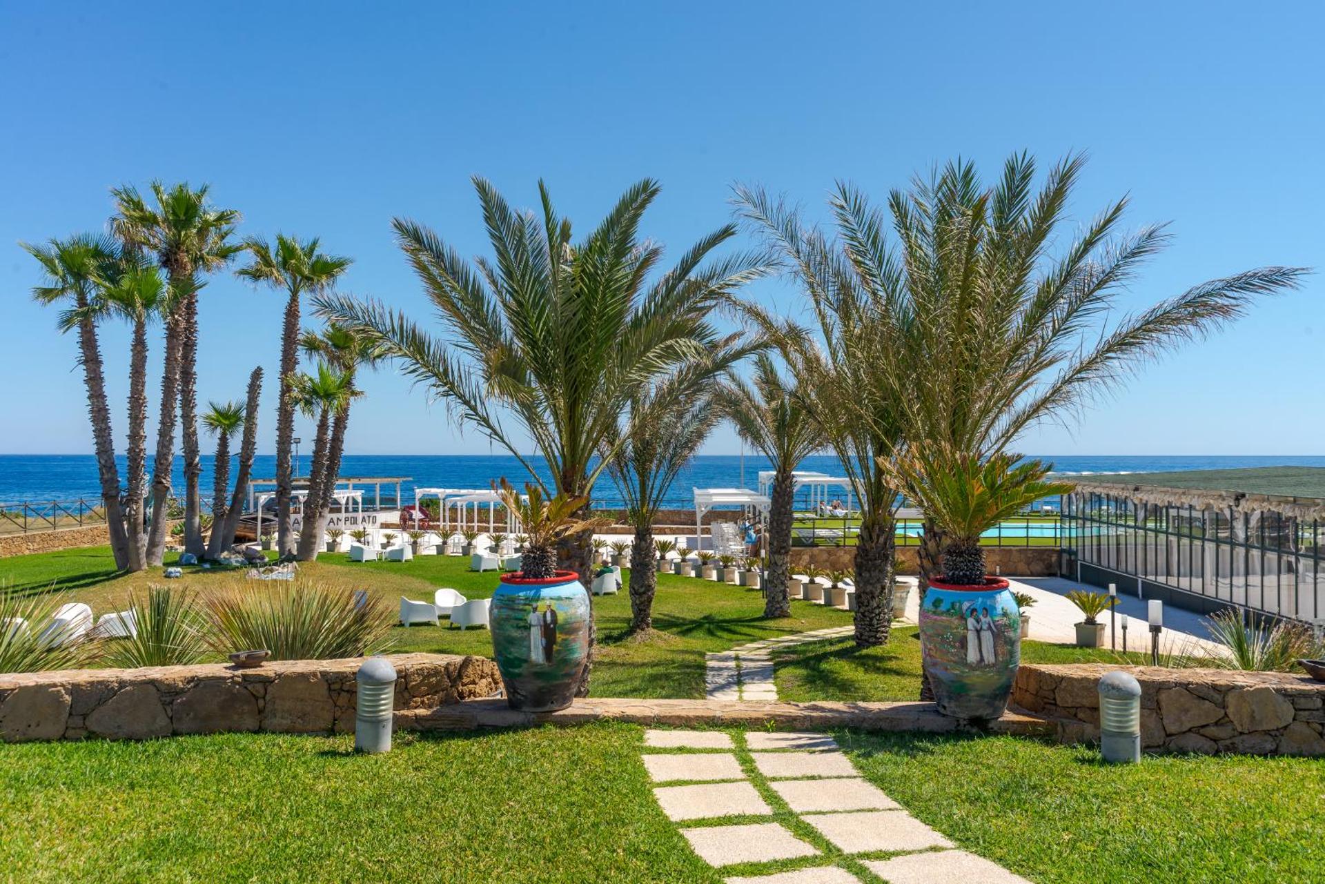Hotel Capo Campolato - Photo 88