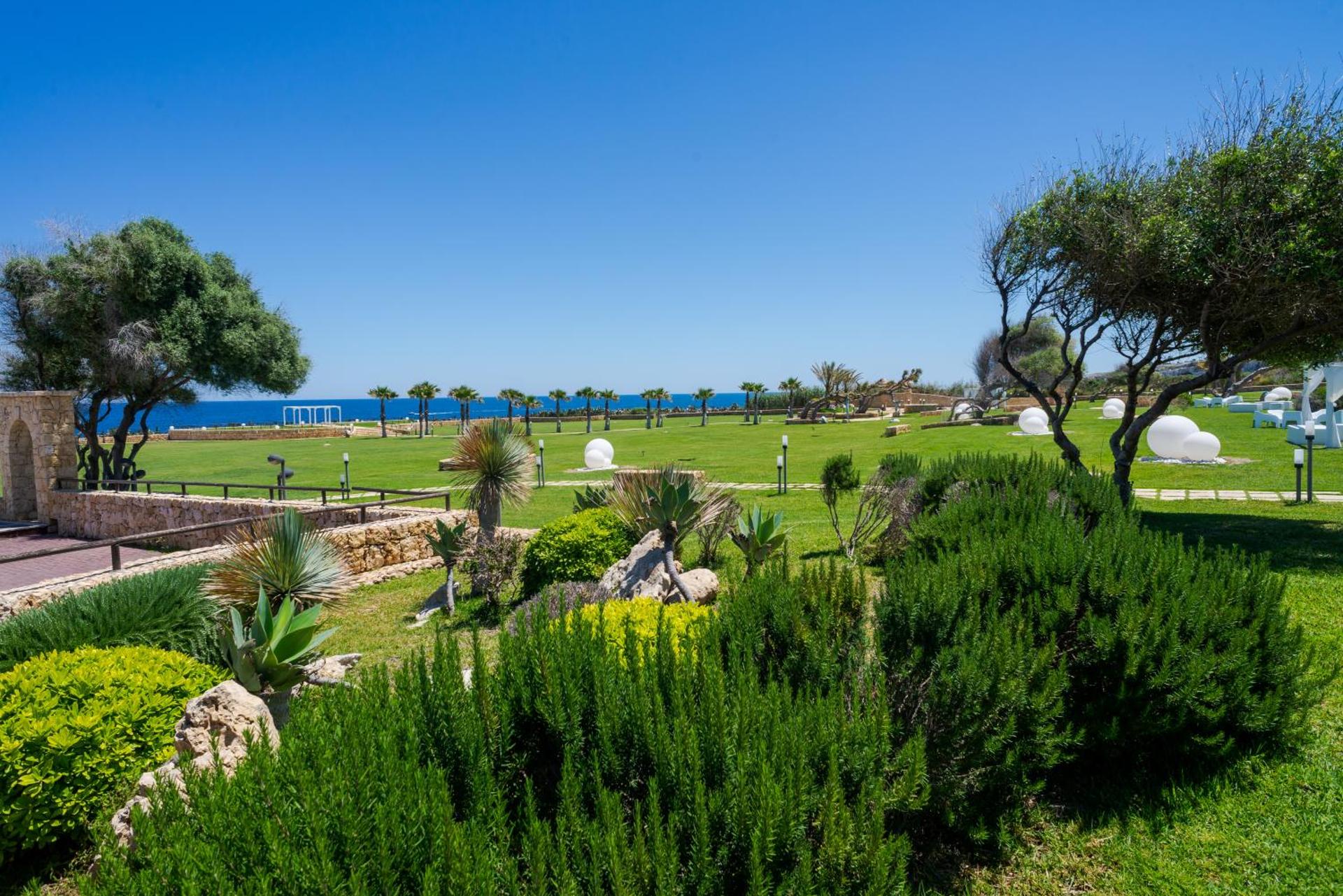 Hotel Capo Campolato - Photo 90