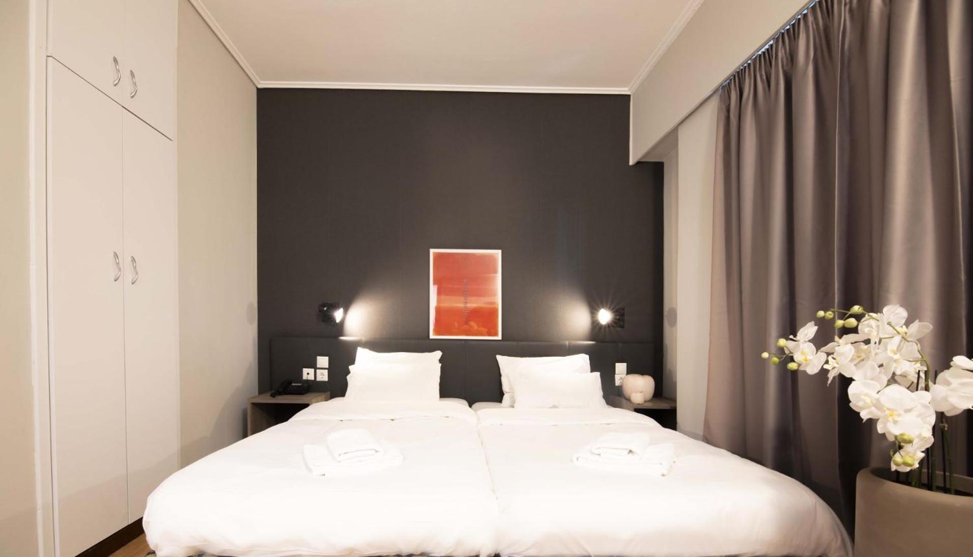 Galaxy Hotel - Photo 19