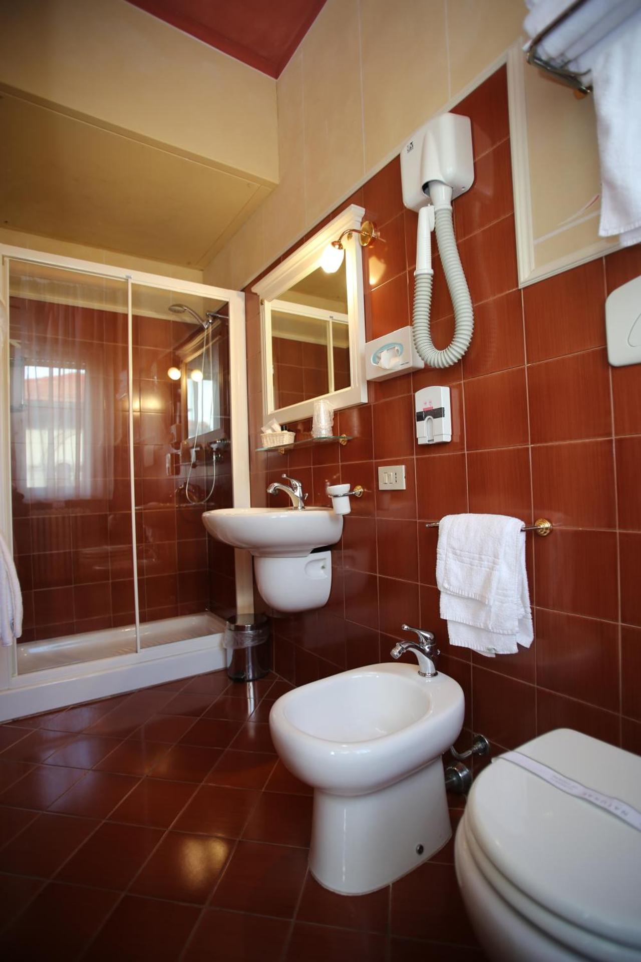 Hotel Gennarino - Photo 26