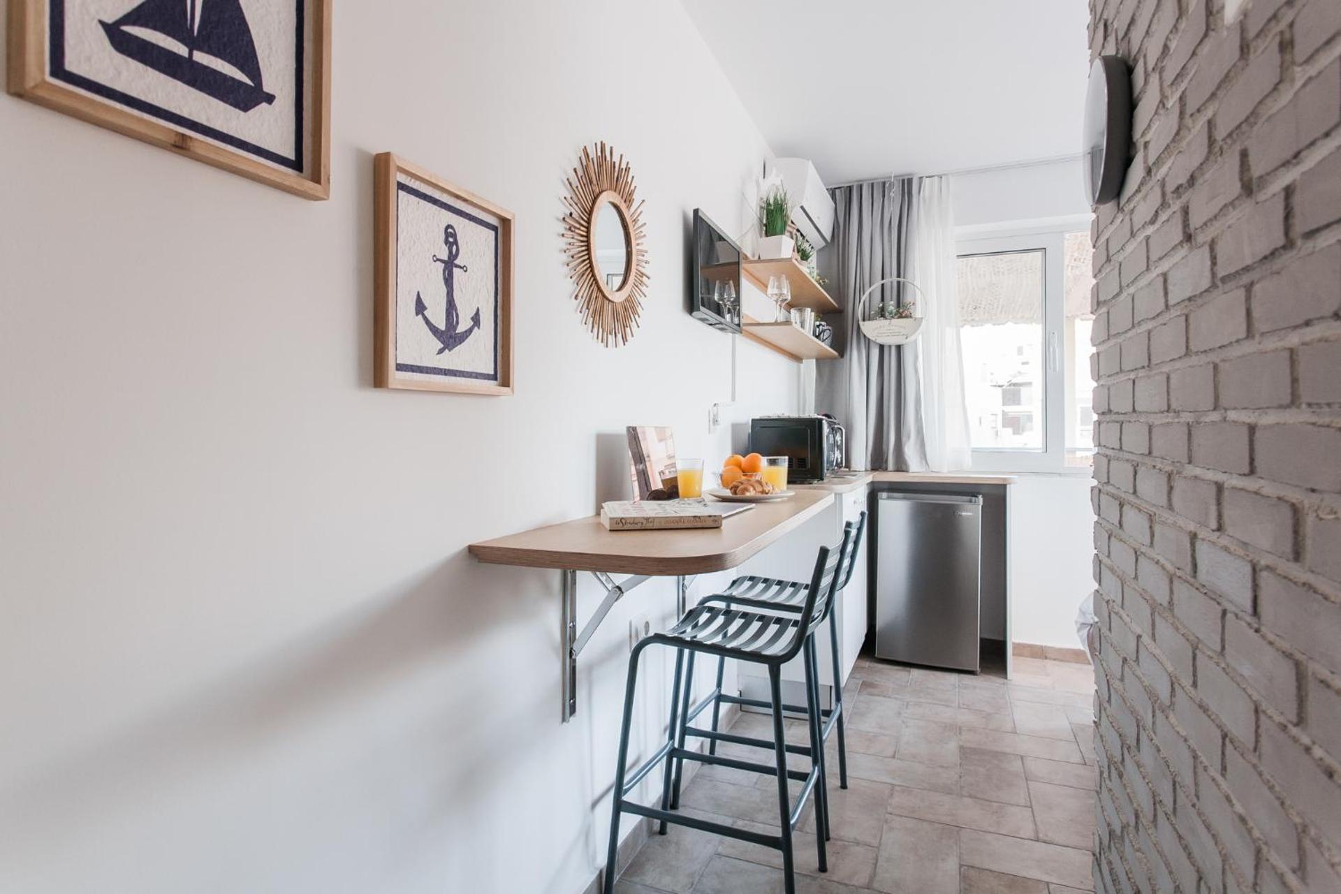 Wake up with Acropolis view! - Photo 7