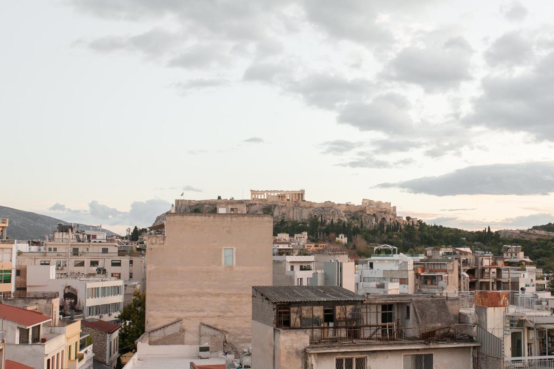 Wake up with Acropolis view! - Photo 8