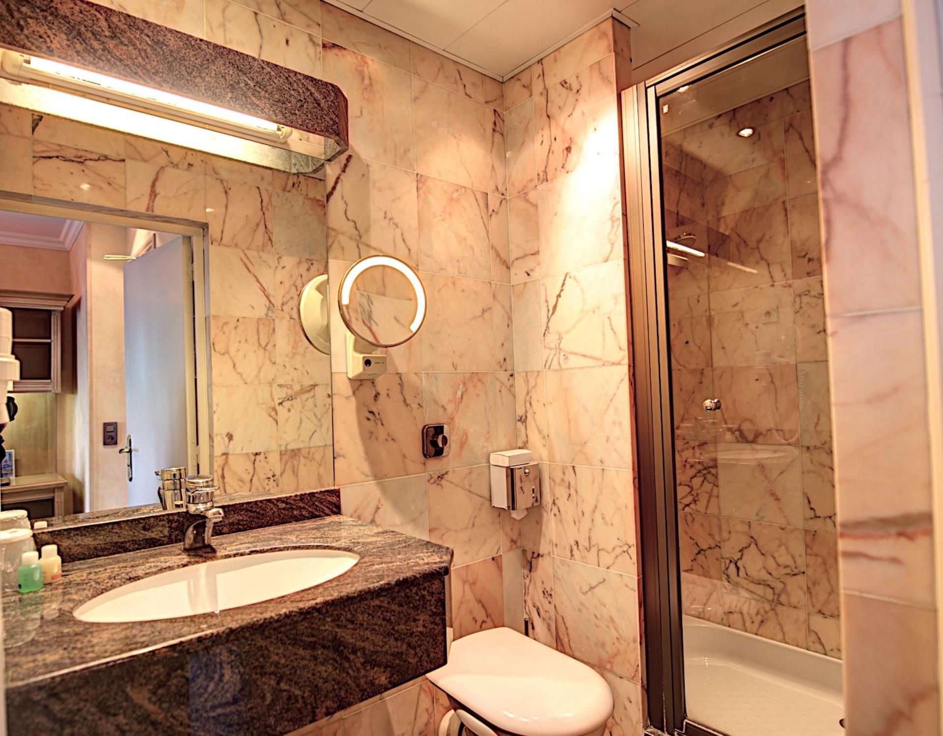 Hôtel Du Midi Paris Montparnasse - Photo 40