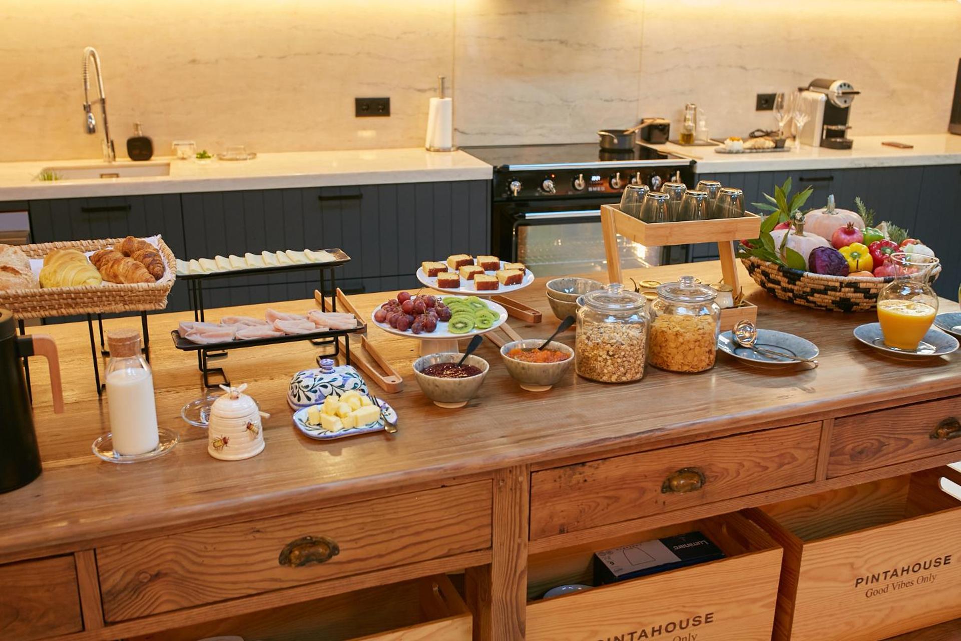 THE PINTA Boutique - Photo 95