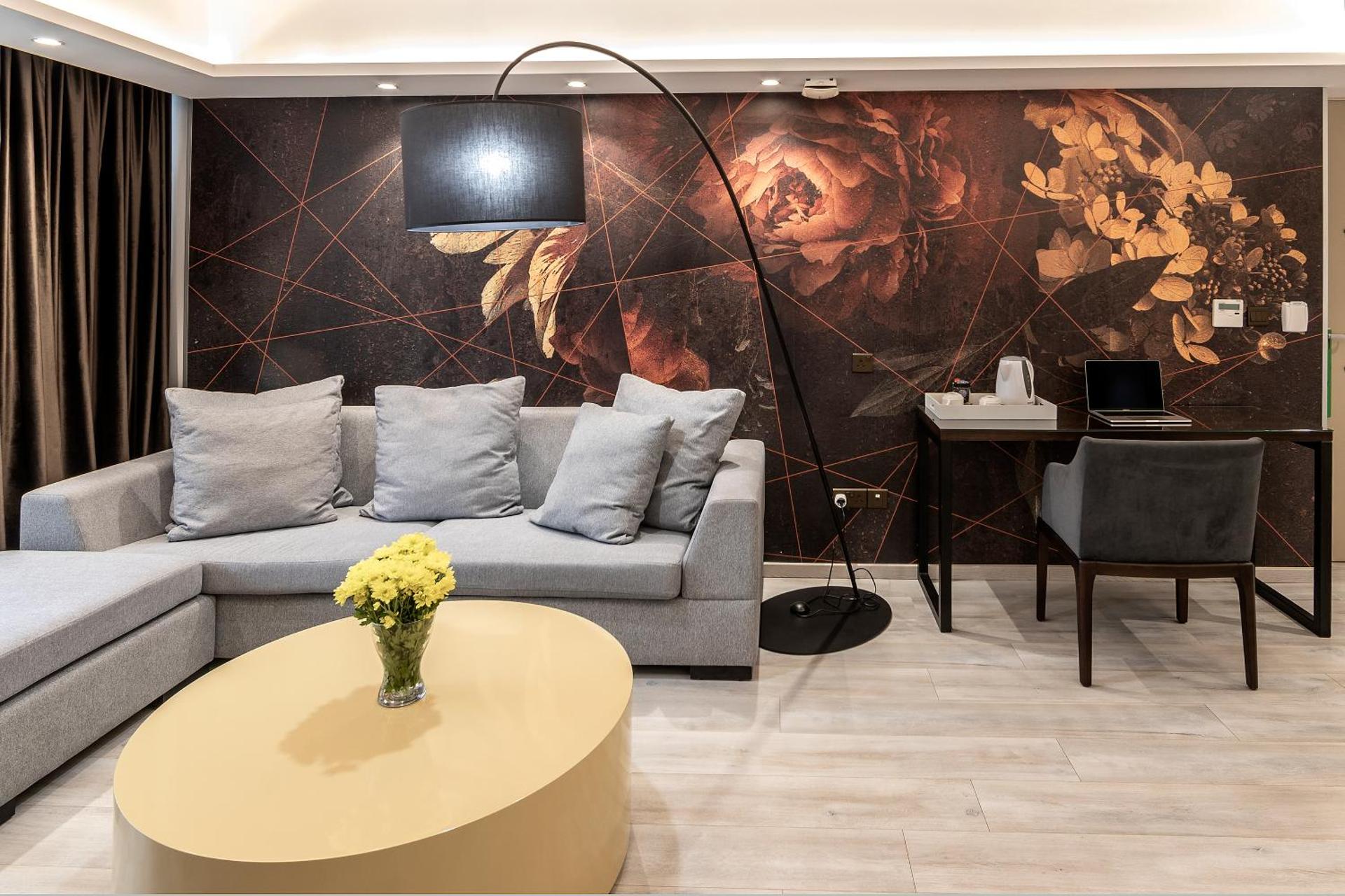Almond Business Hotel - Photo 9