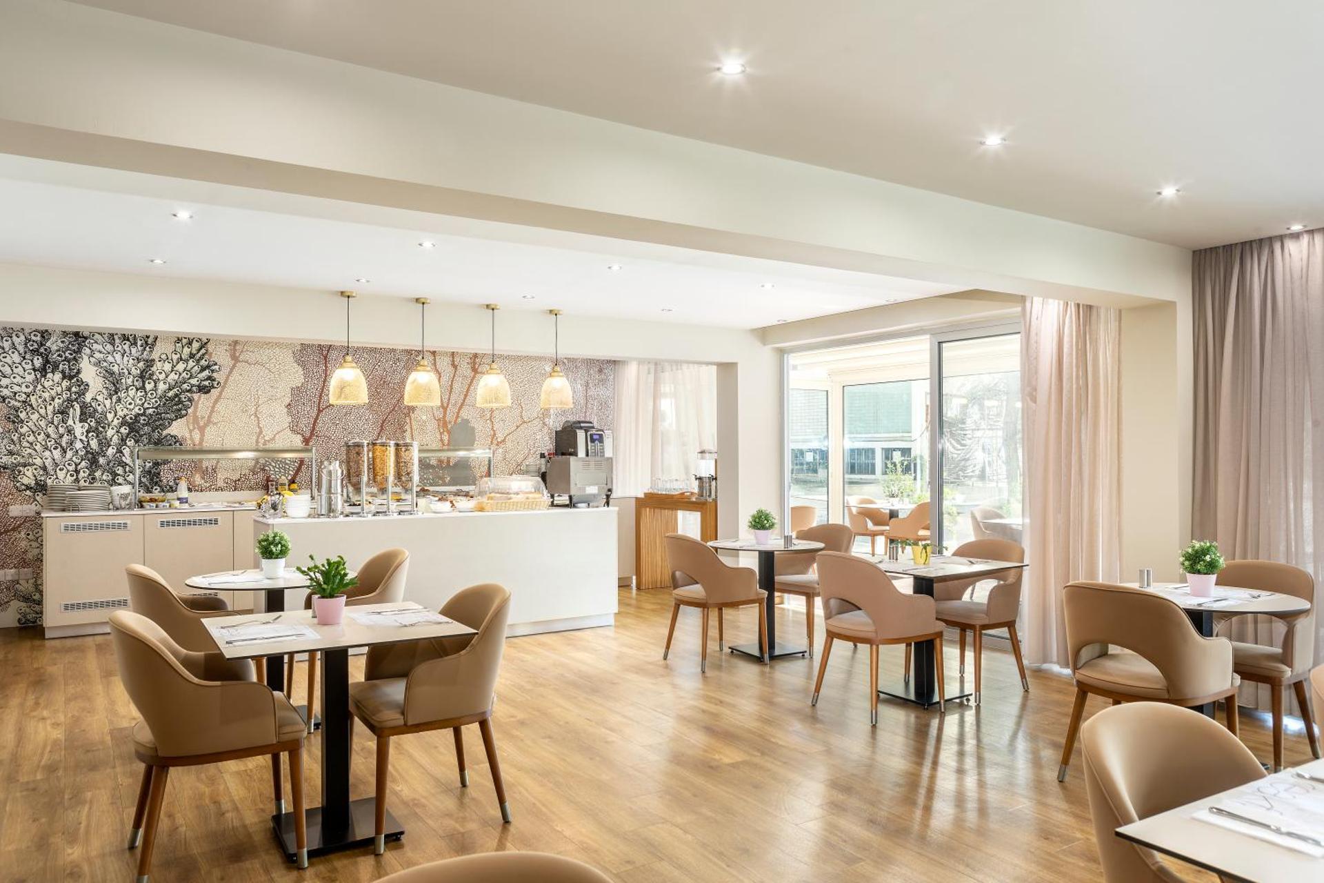 Almond Business Hotel - Photo 35