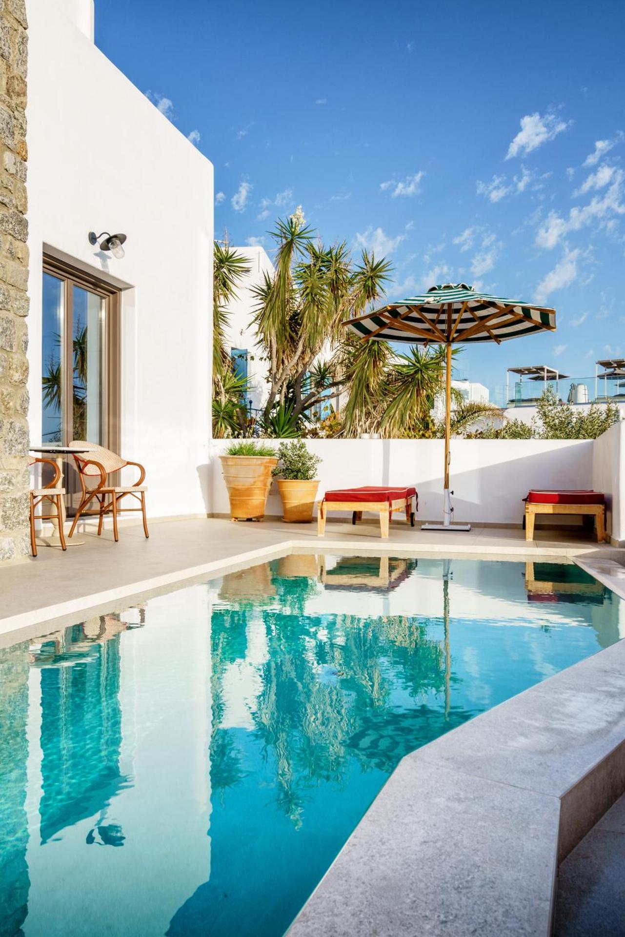 Pelican Bay Hotel - Photo 55