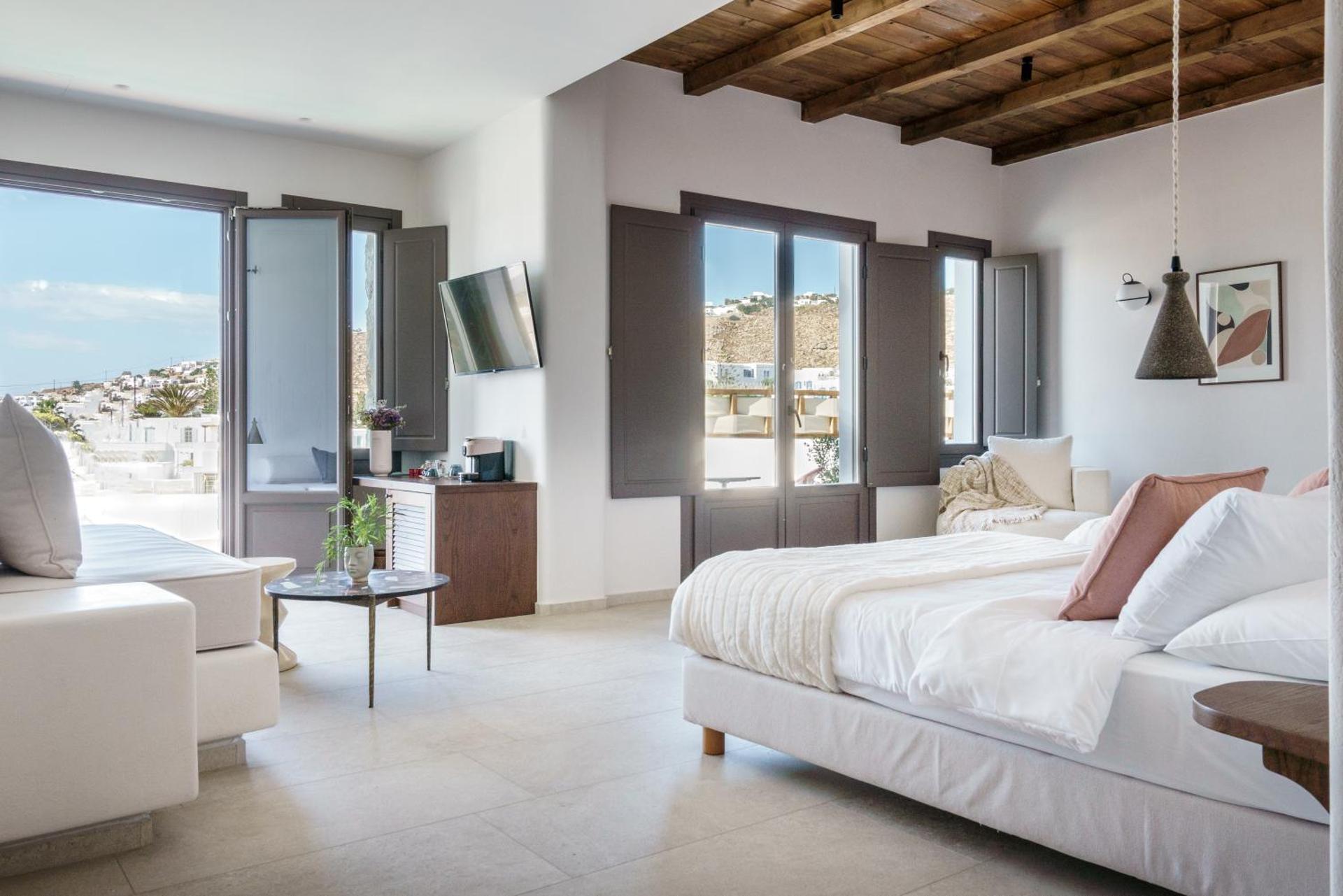 Pelican Bay Hotel - Photo 52