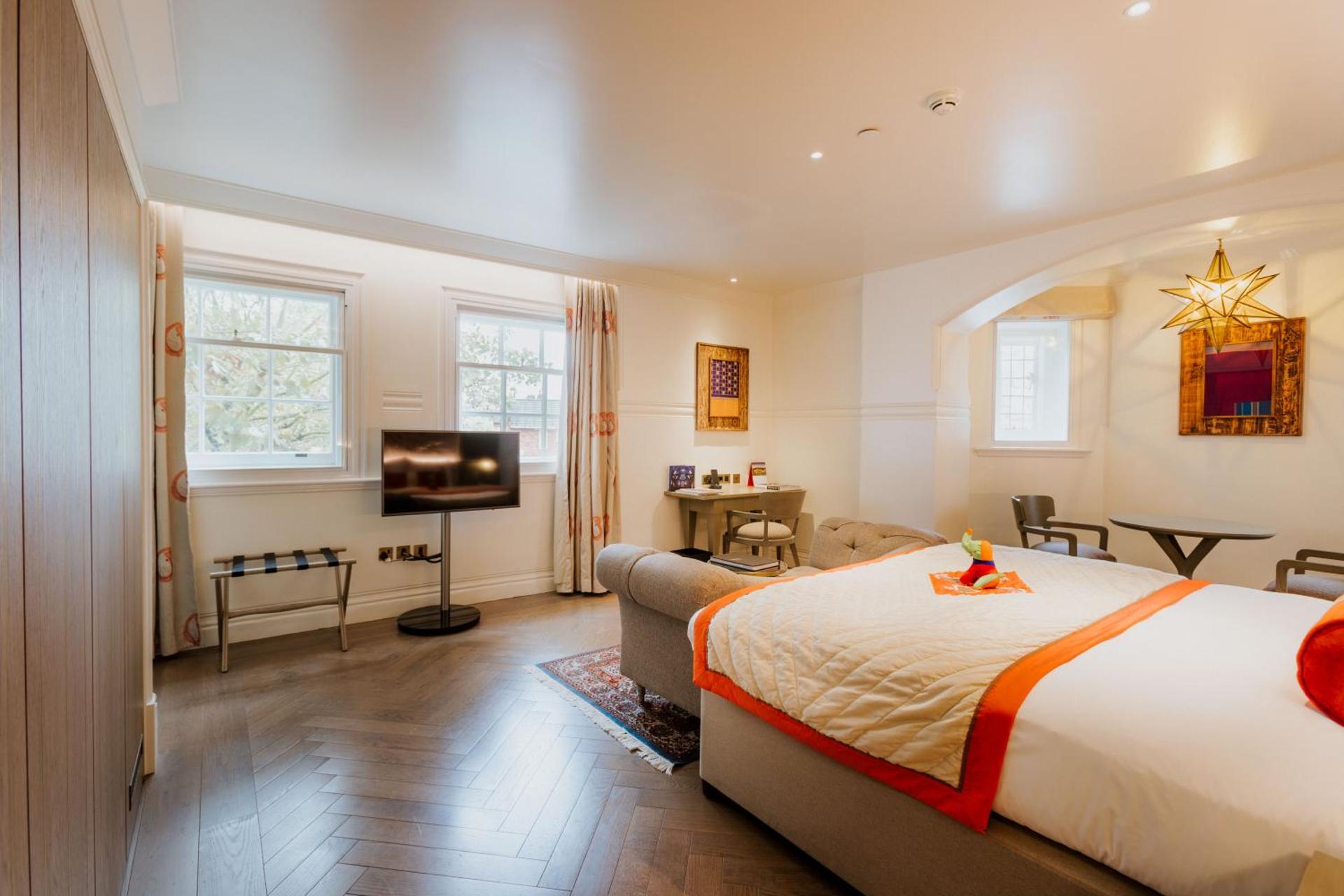 The LaLit London - Photo 26