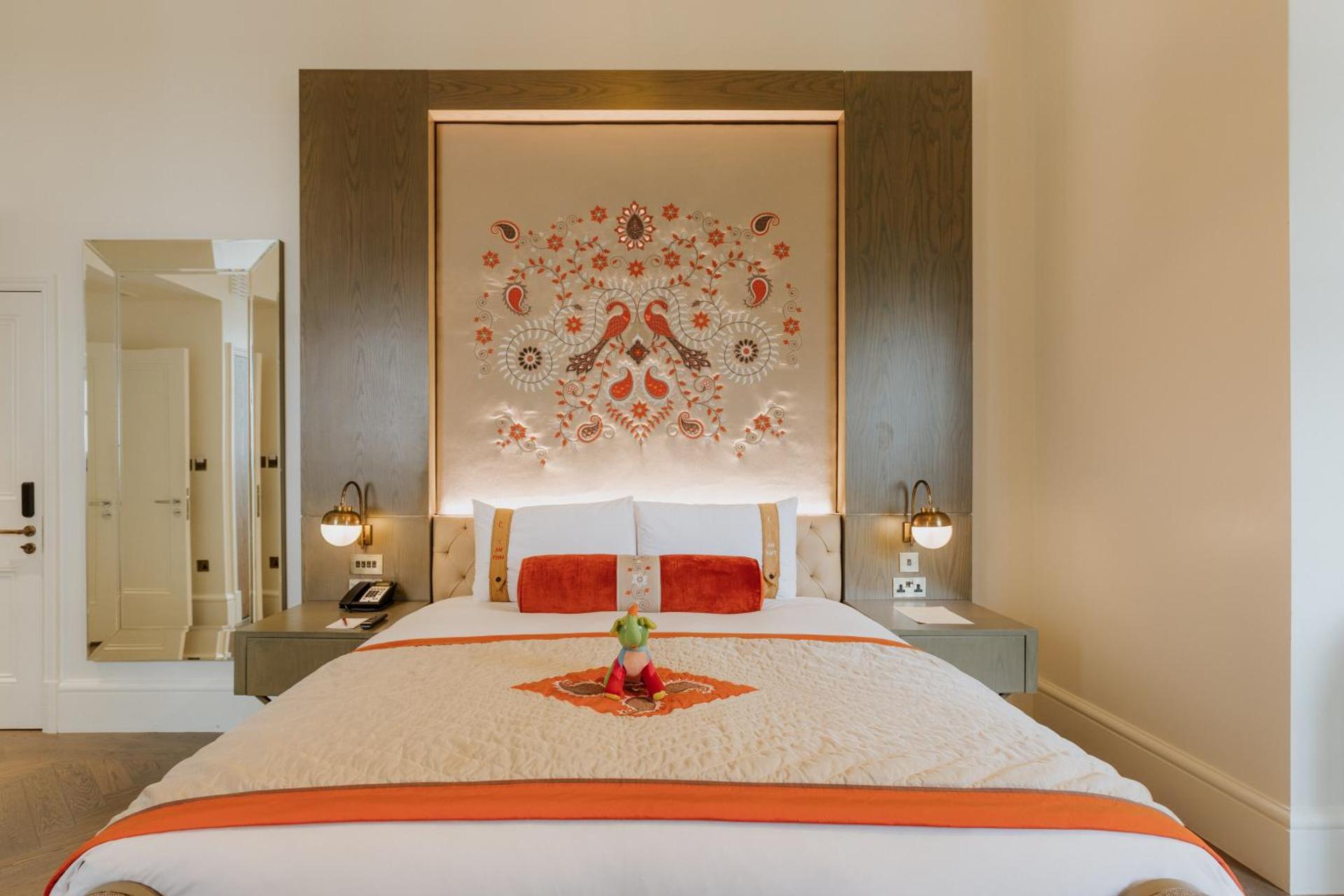 The LaLit London - Photo 42