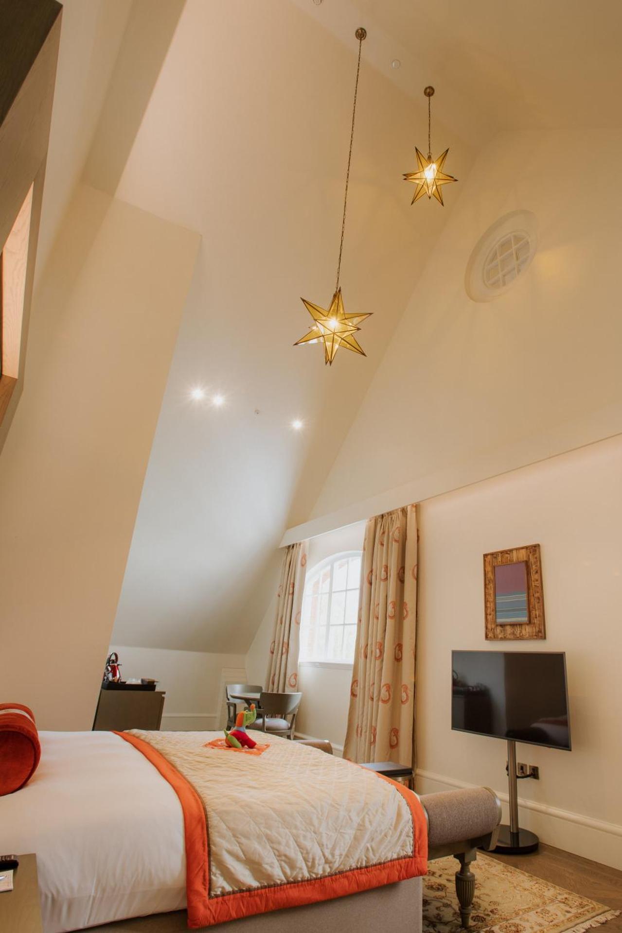 The LaLit London - Photo 45