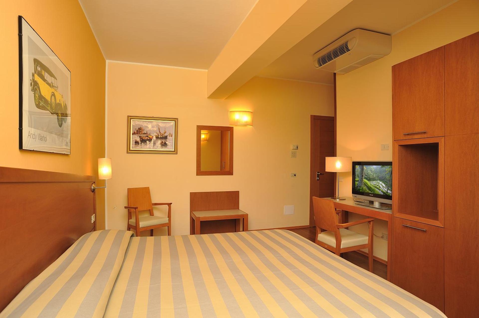 Hotel Olimpia - Photo 43