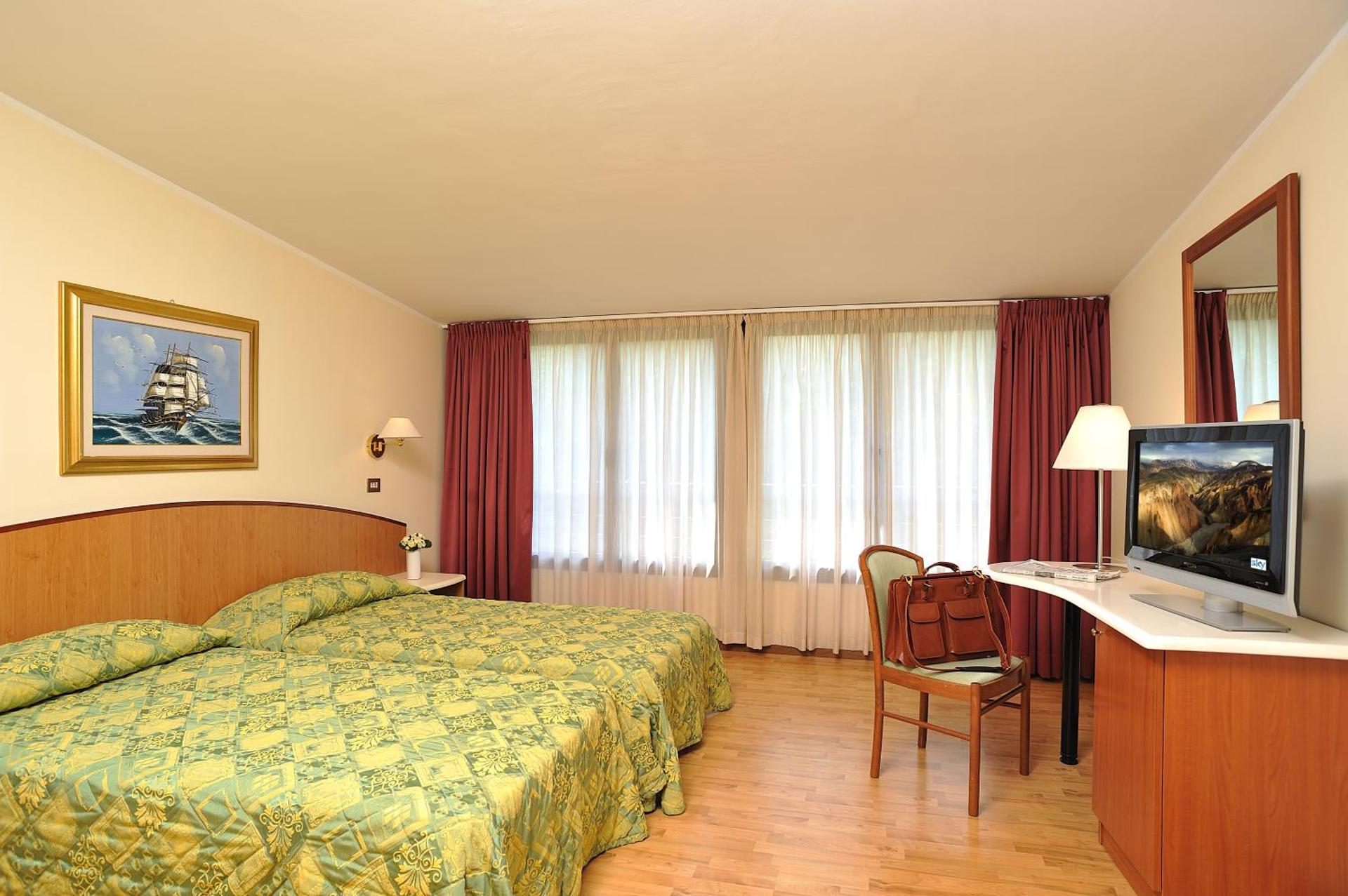 Hotel Olimpia - Photo 37