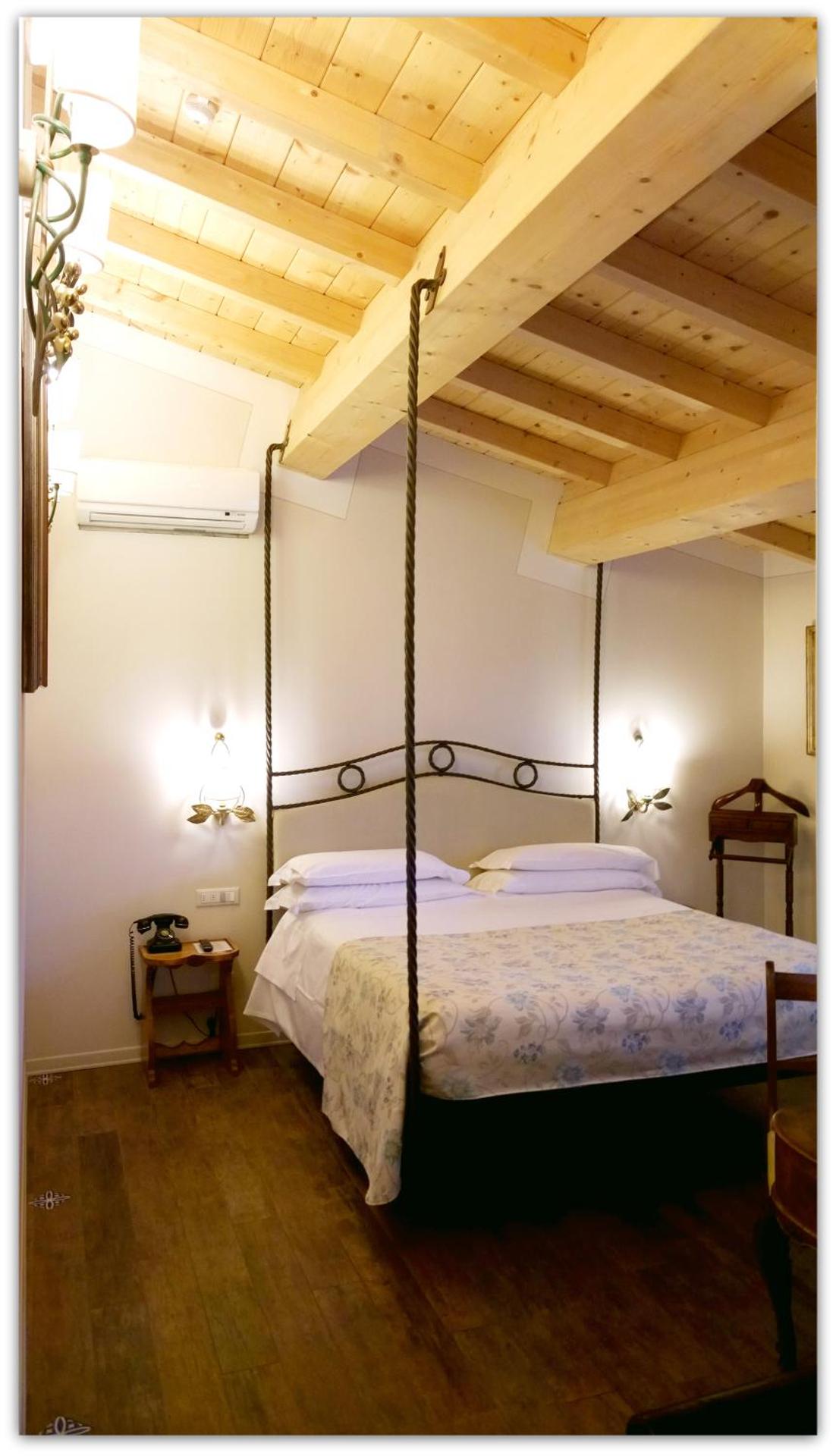 Hotel David - Photo 10