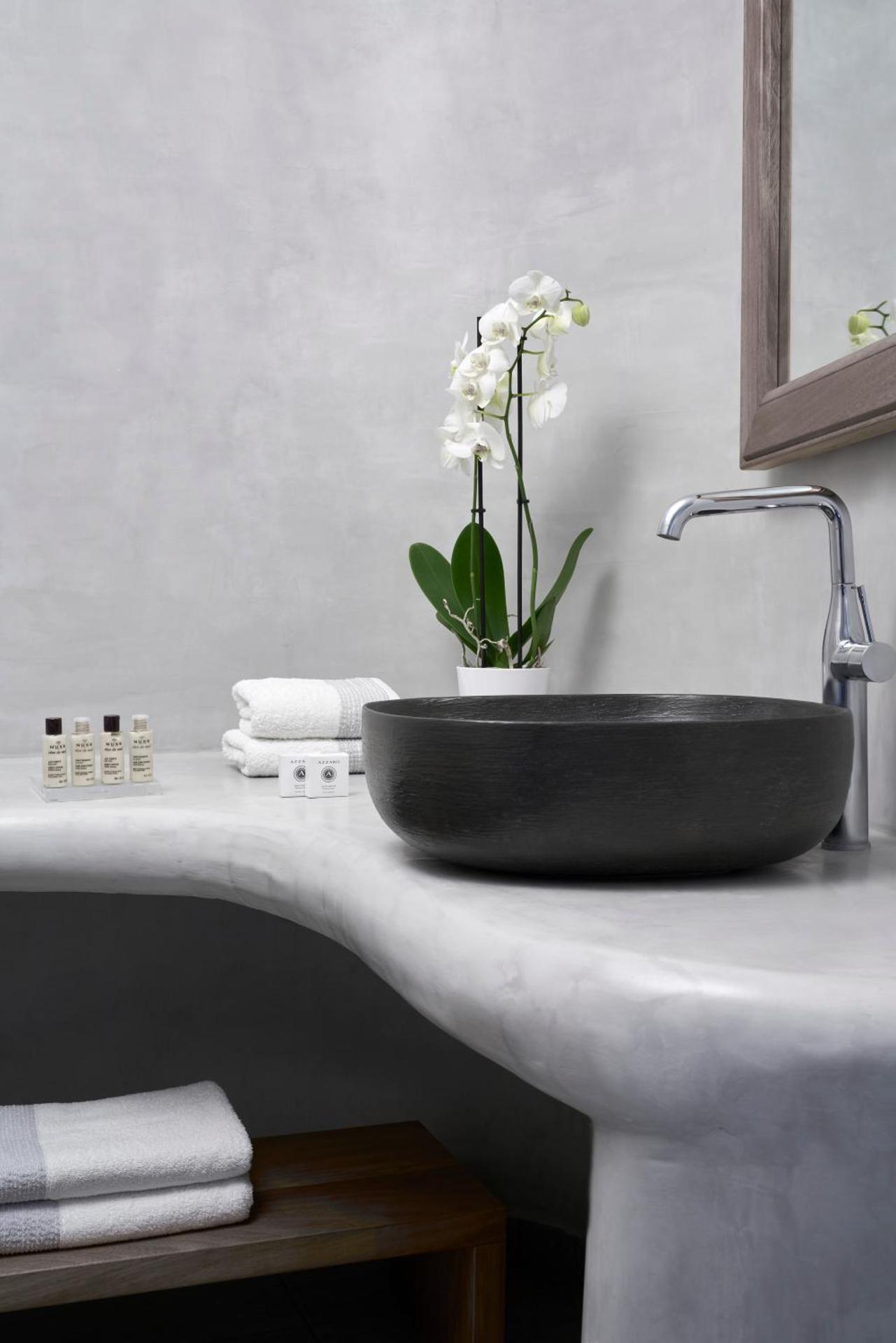 Apanemo Hotel & Suites - Photo 120